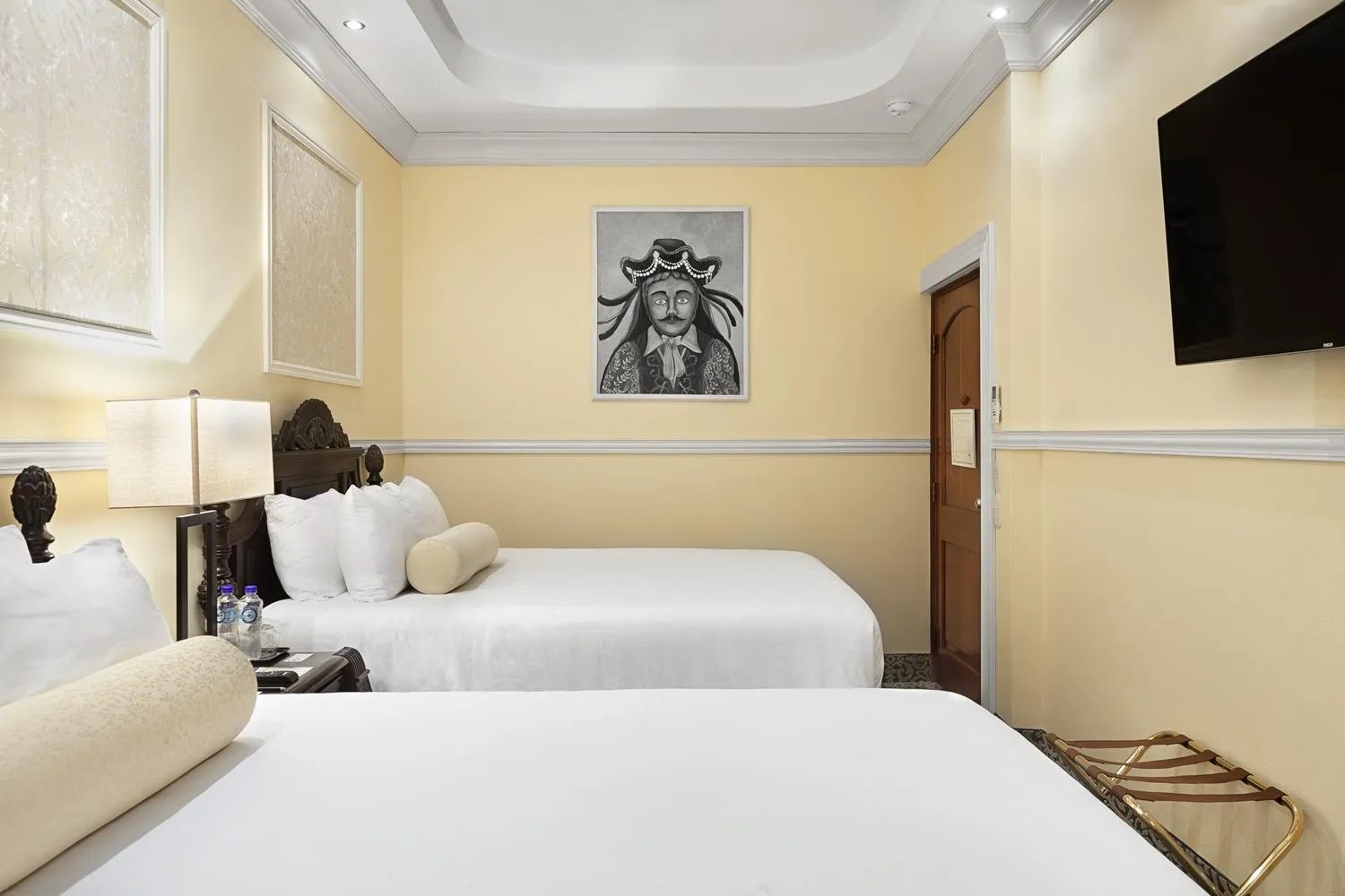 Photo of the whole room, Bed in Hotel la Perla Leon