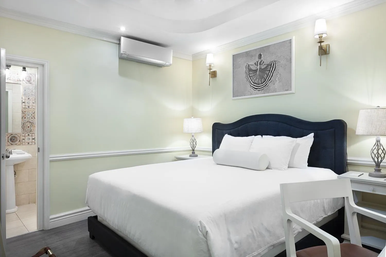 Photo of the whole room, Bed in Hotel la Perla Leon