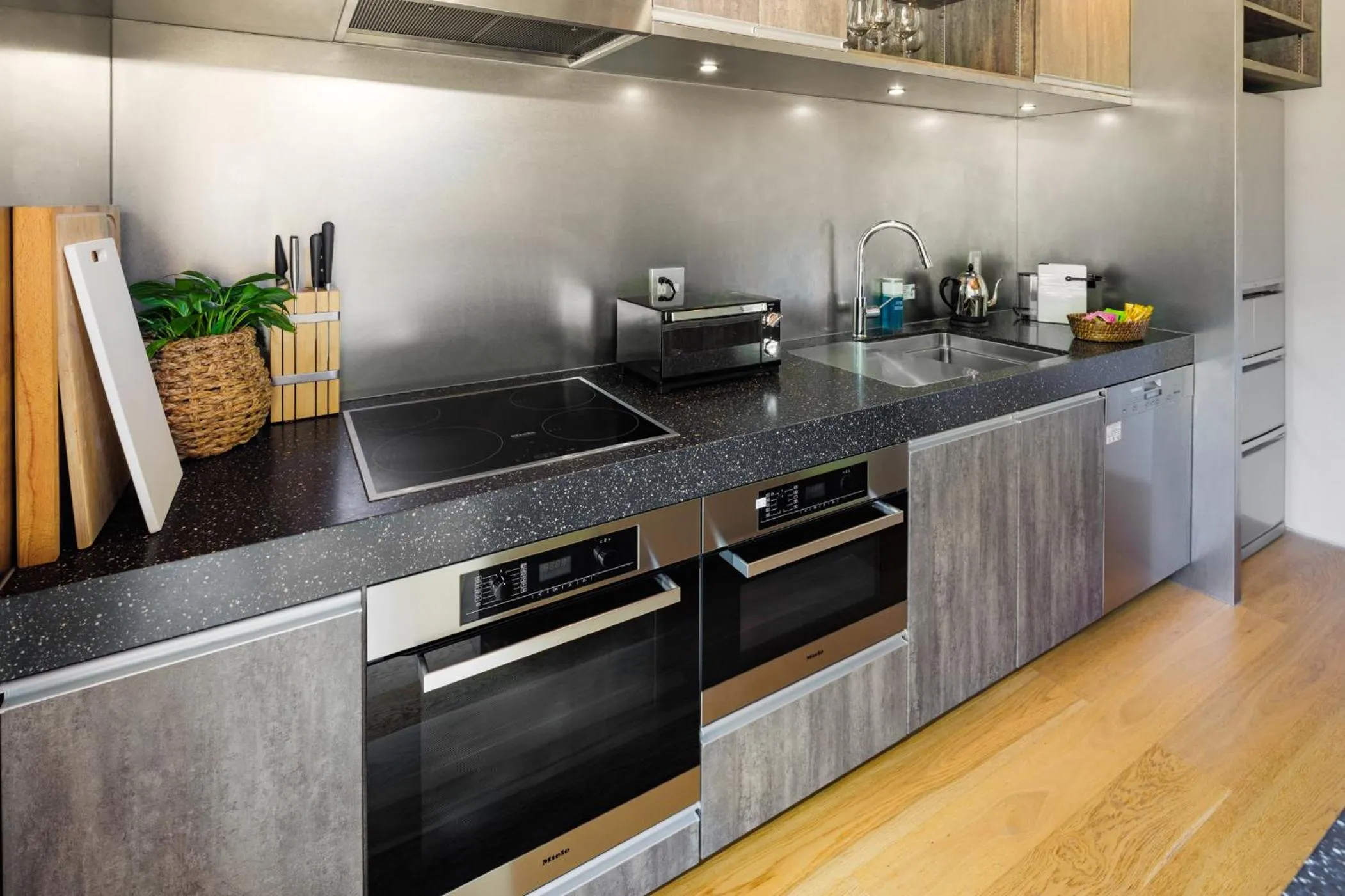 Phoenix Cocoon by HHG