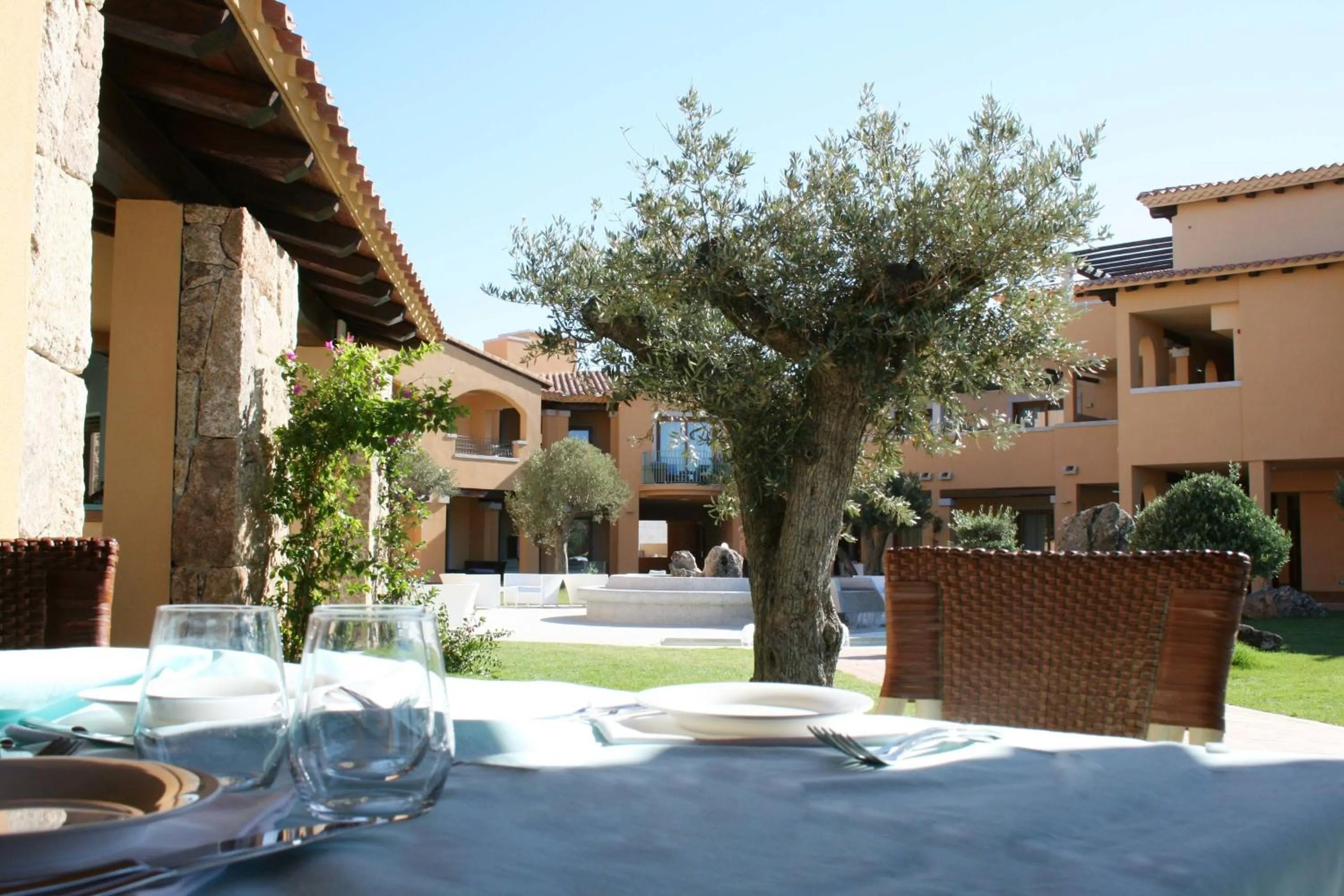 Restaurant/places to eat in Hotel Marana