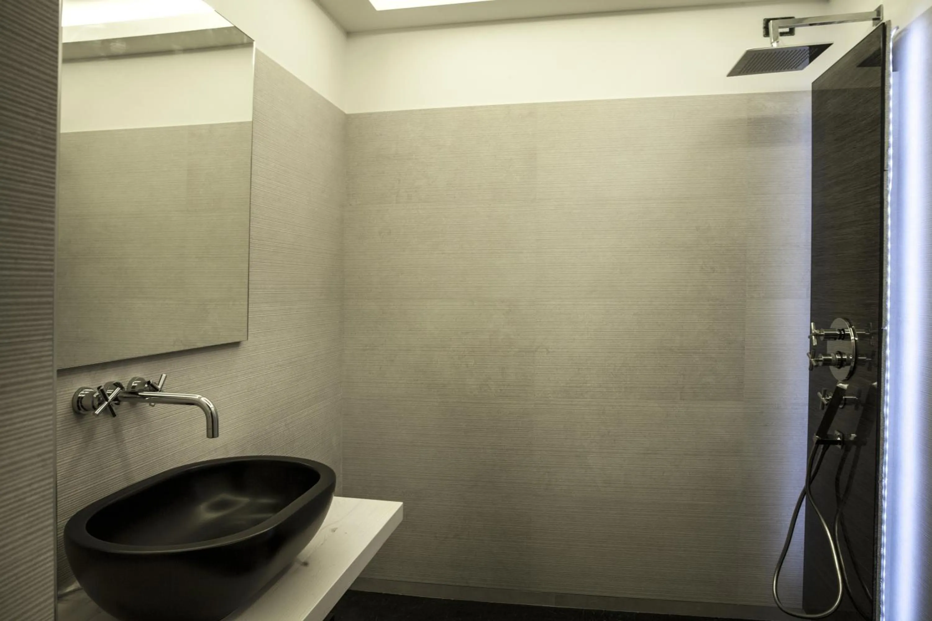 Bathroom in Campo De’ Fiori Prestige Rooms