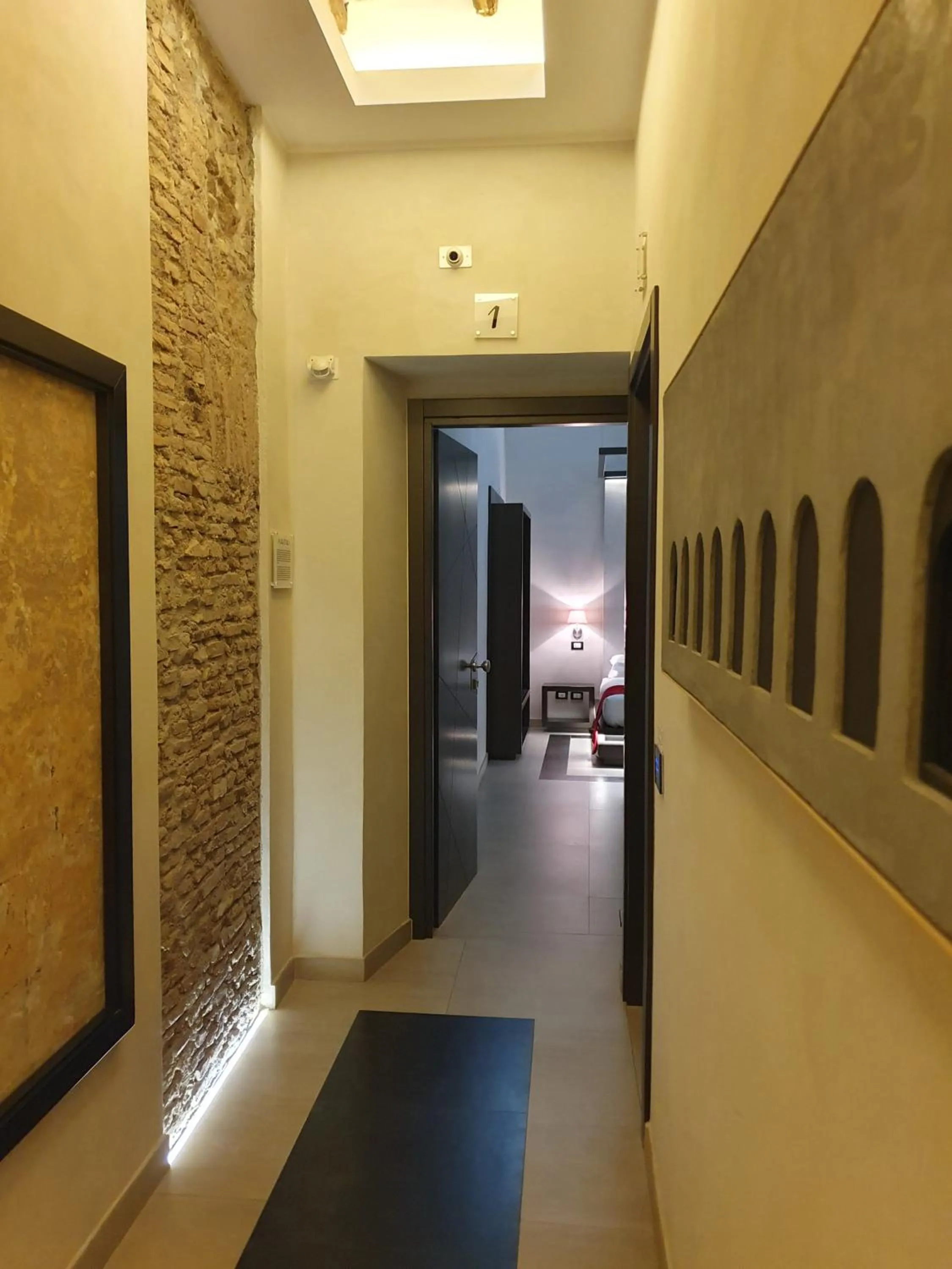 Decorative detail in Campo De’ Fiori Prestige Rooms