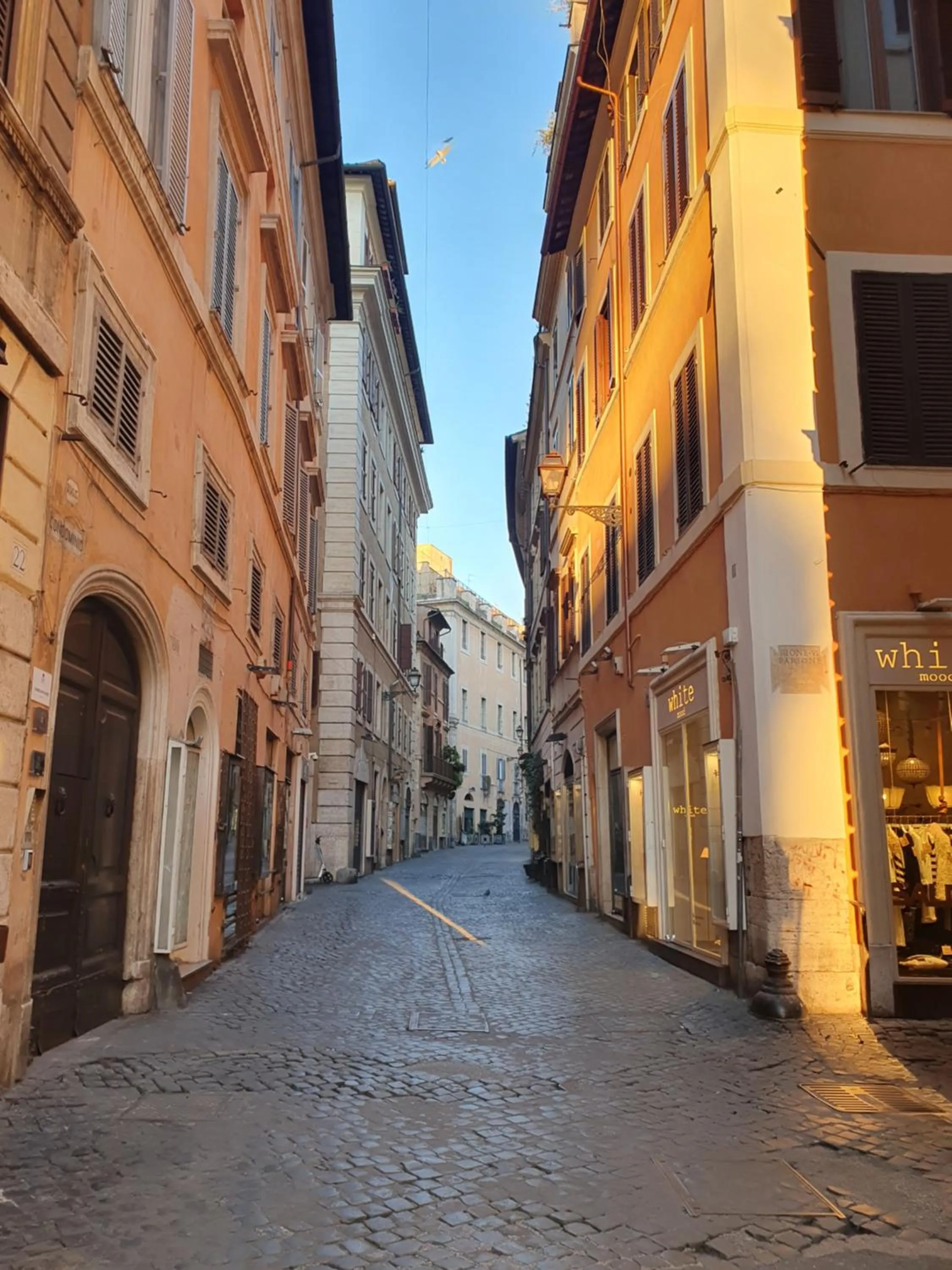 Street view in Campo De’ Fiori Prestige Rooms