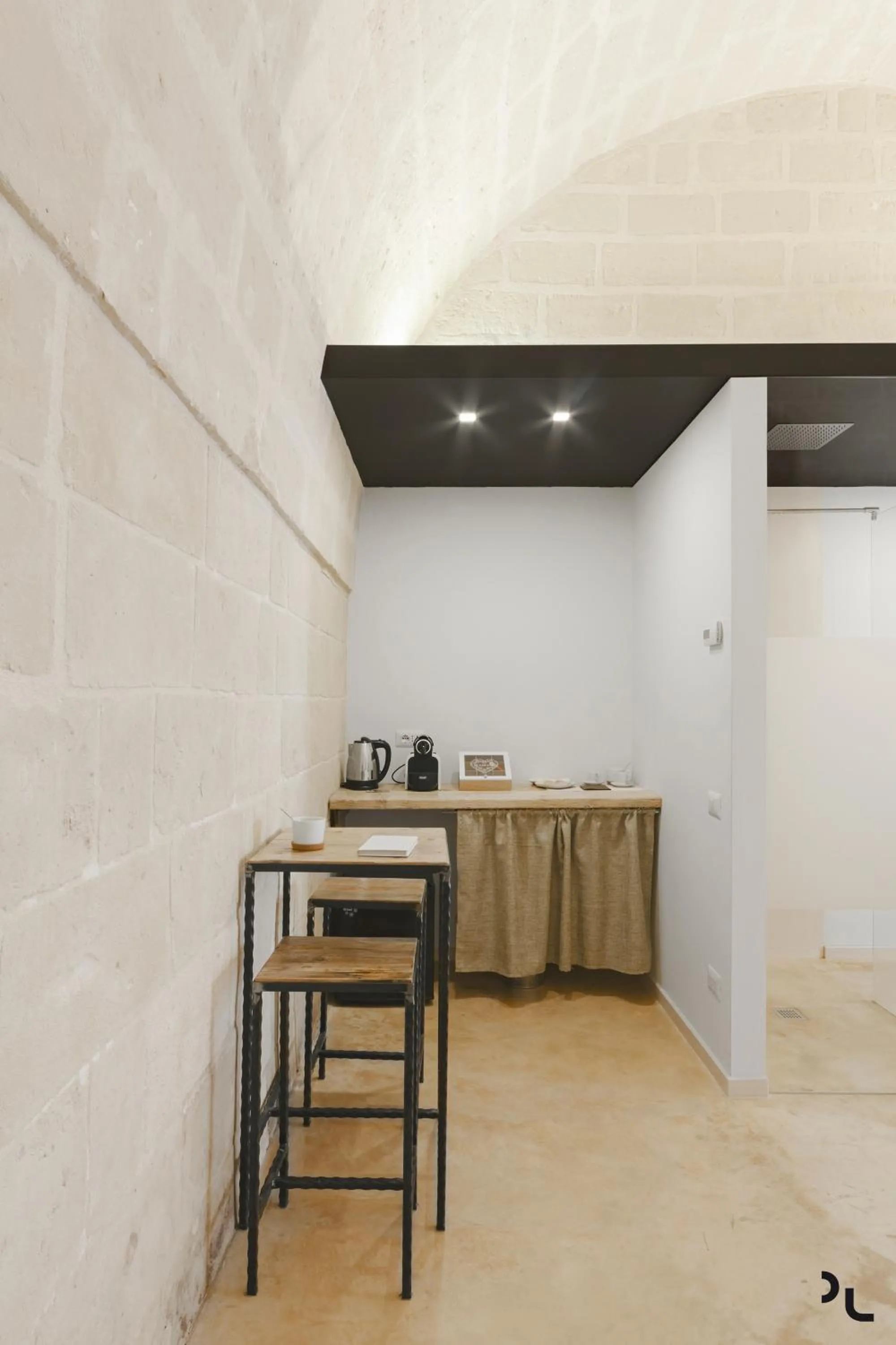 Coffee/tea facilities in Hydria Rooms