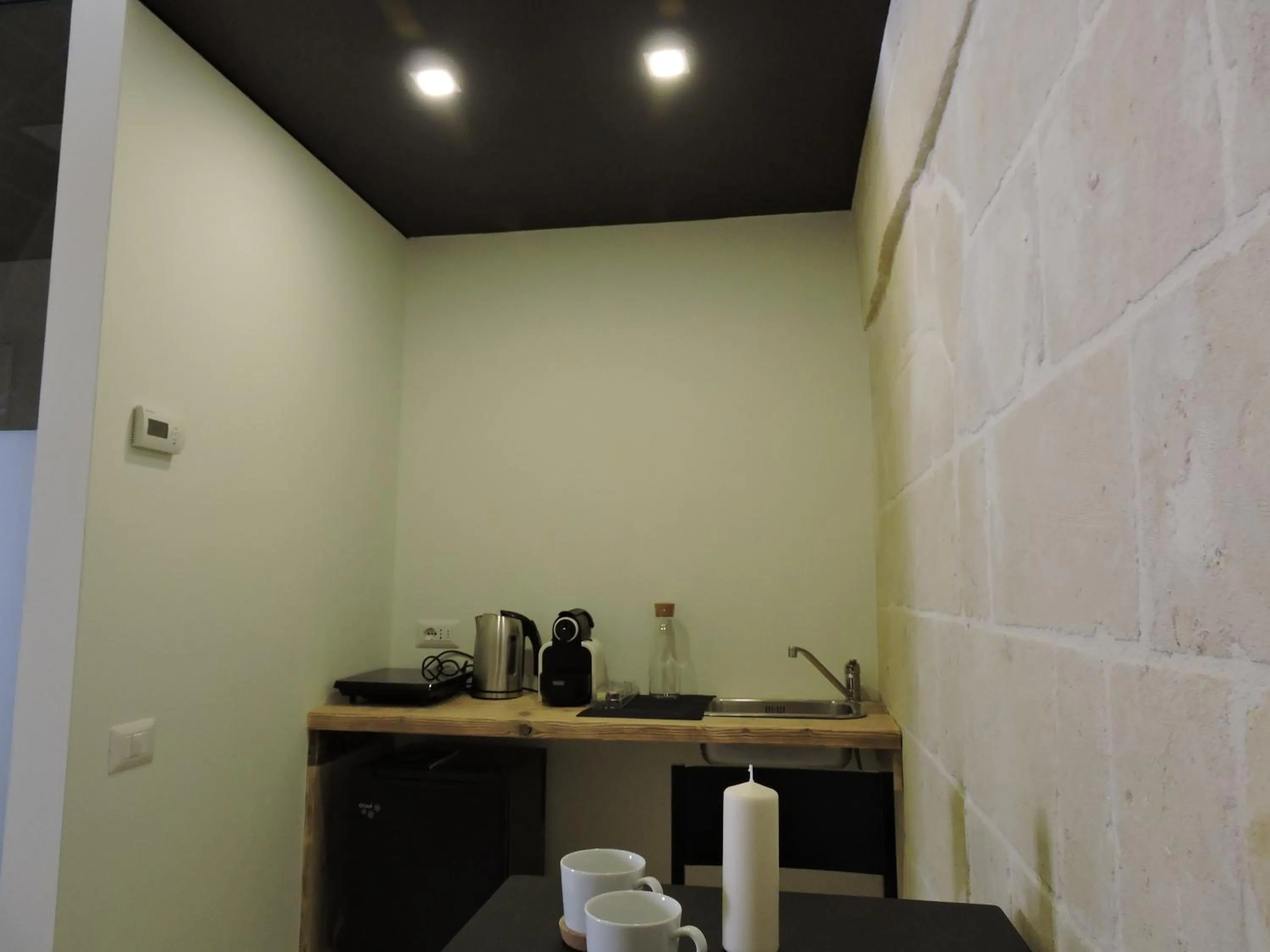 Coffee/tea facilities in Hydria Rooms