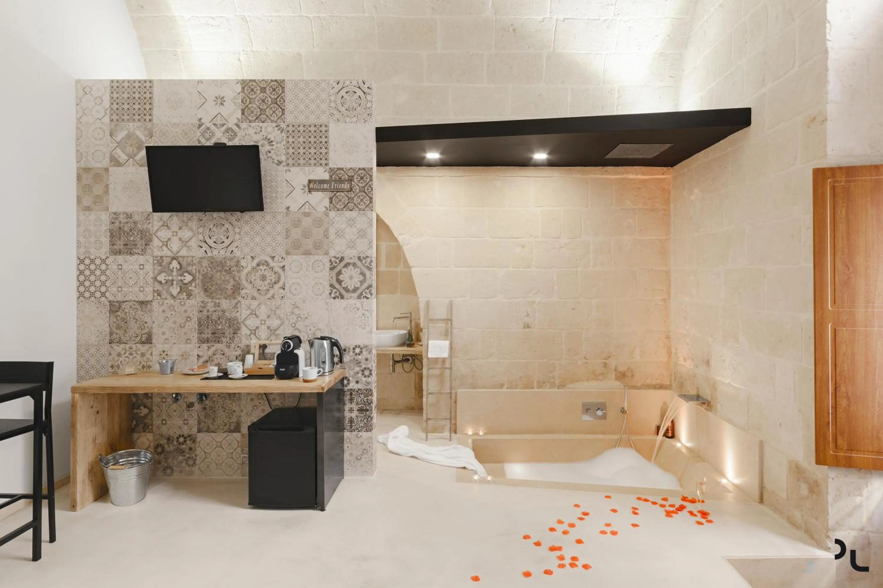 Photo of the whole room in Hydria Rooms