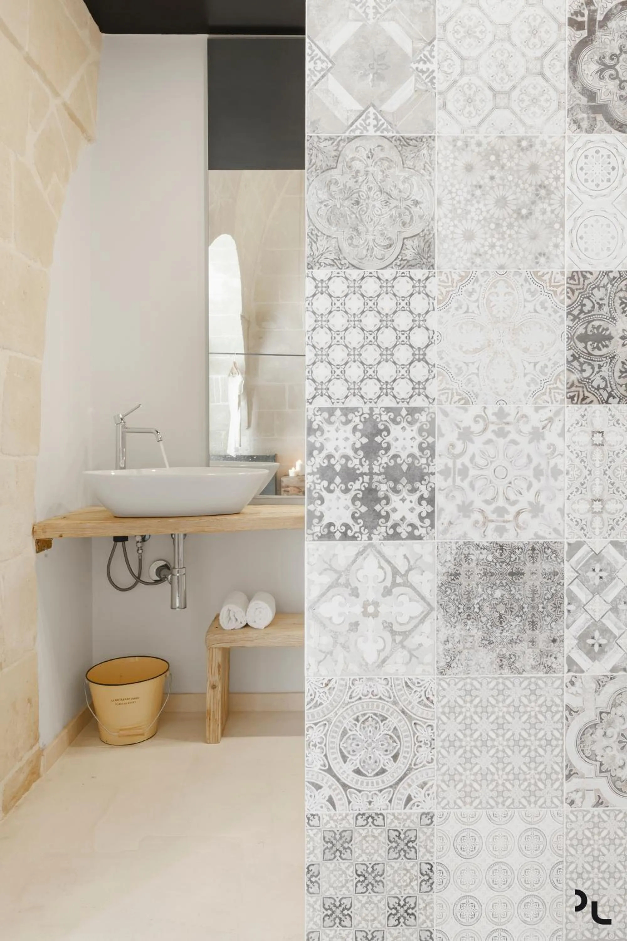 Toilet in Hydria Rooms