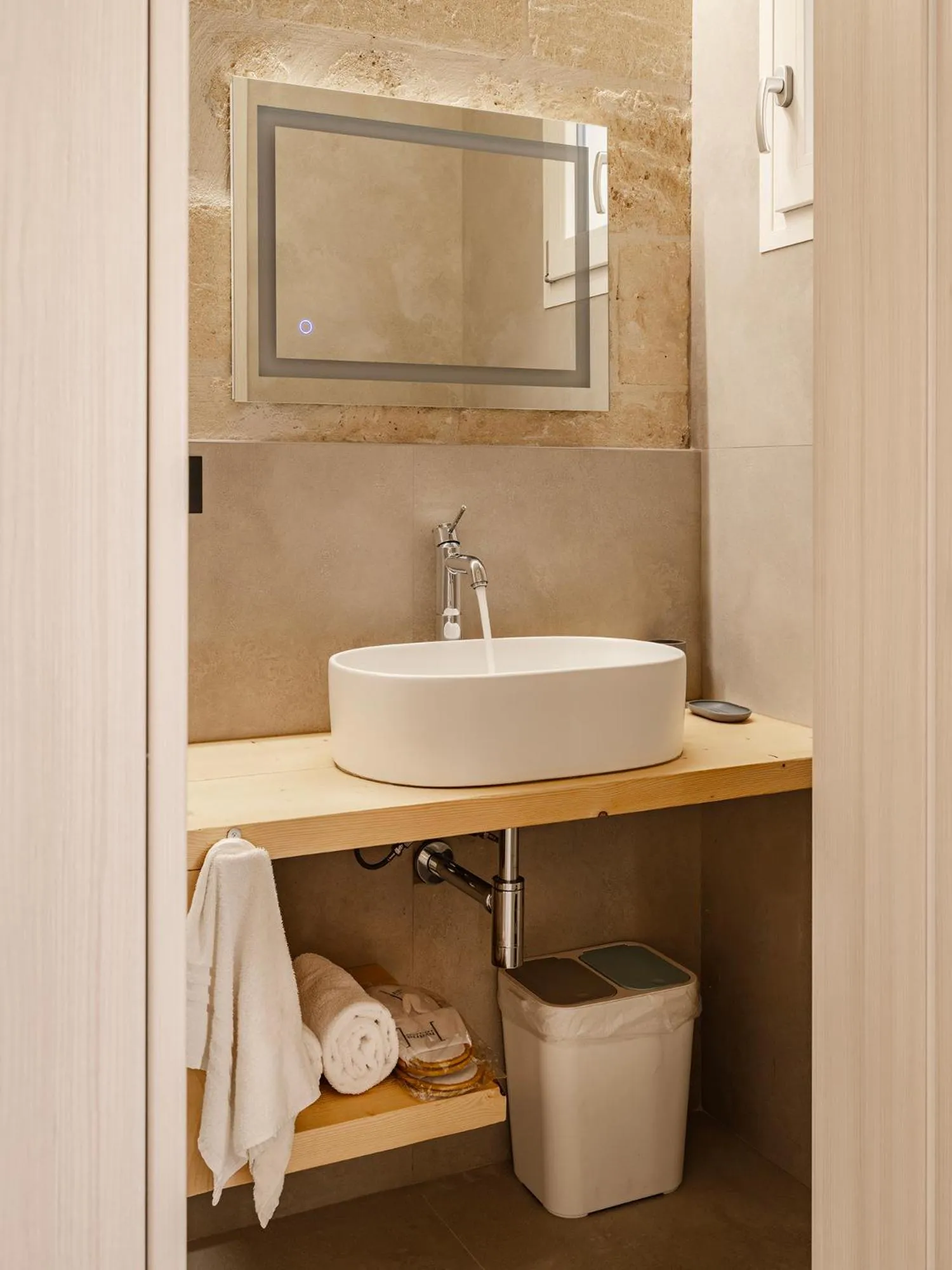 Bathroom in Hydria Rooms