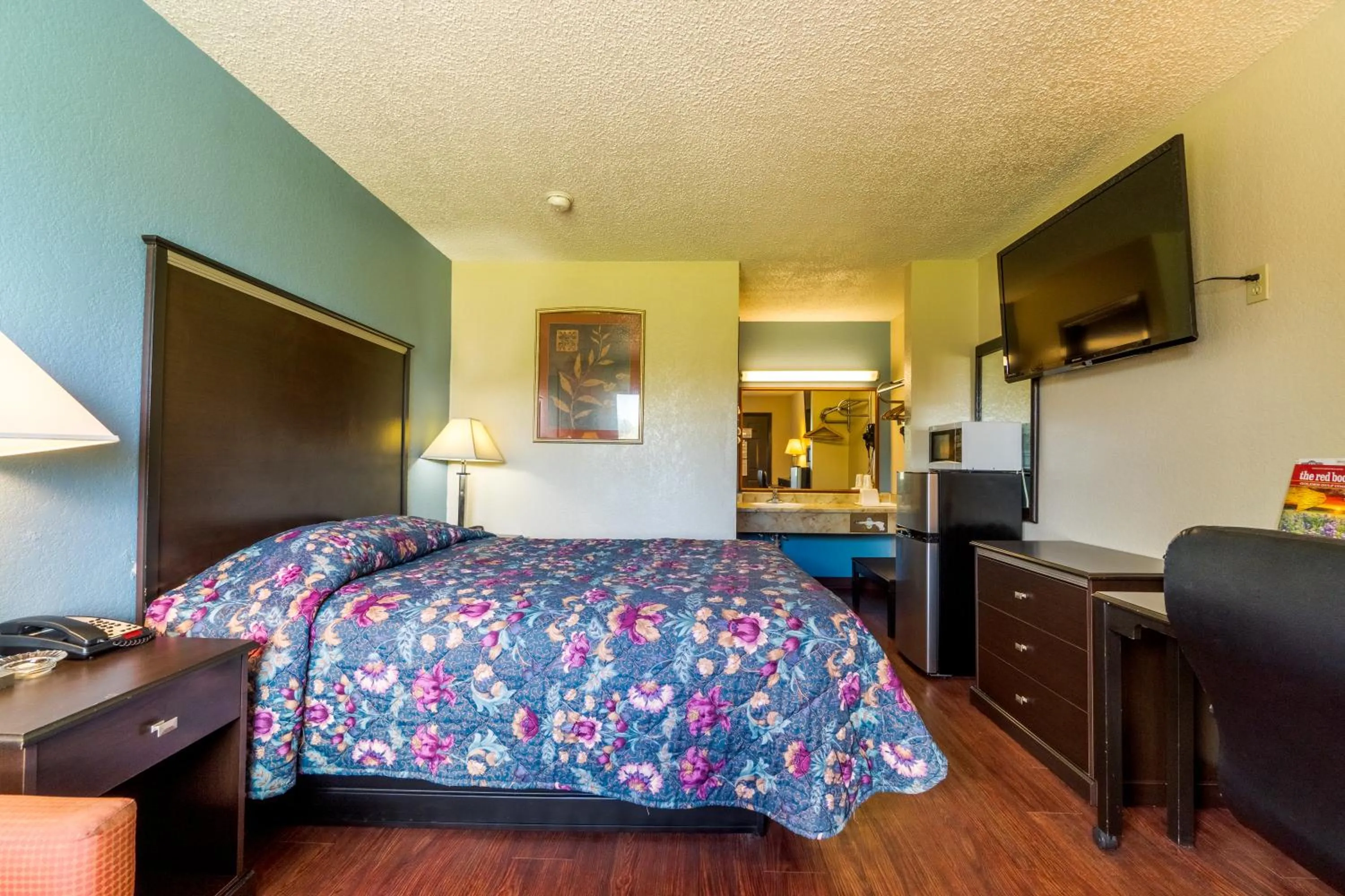 Regency Inn and Suites Bay City, Texas