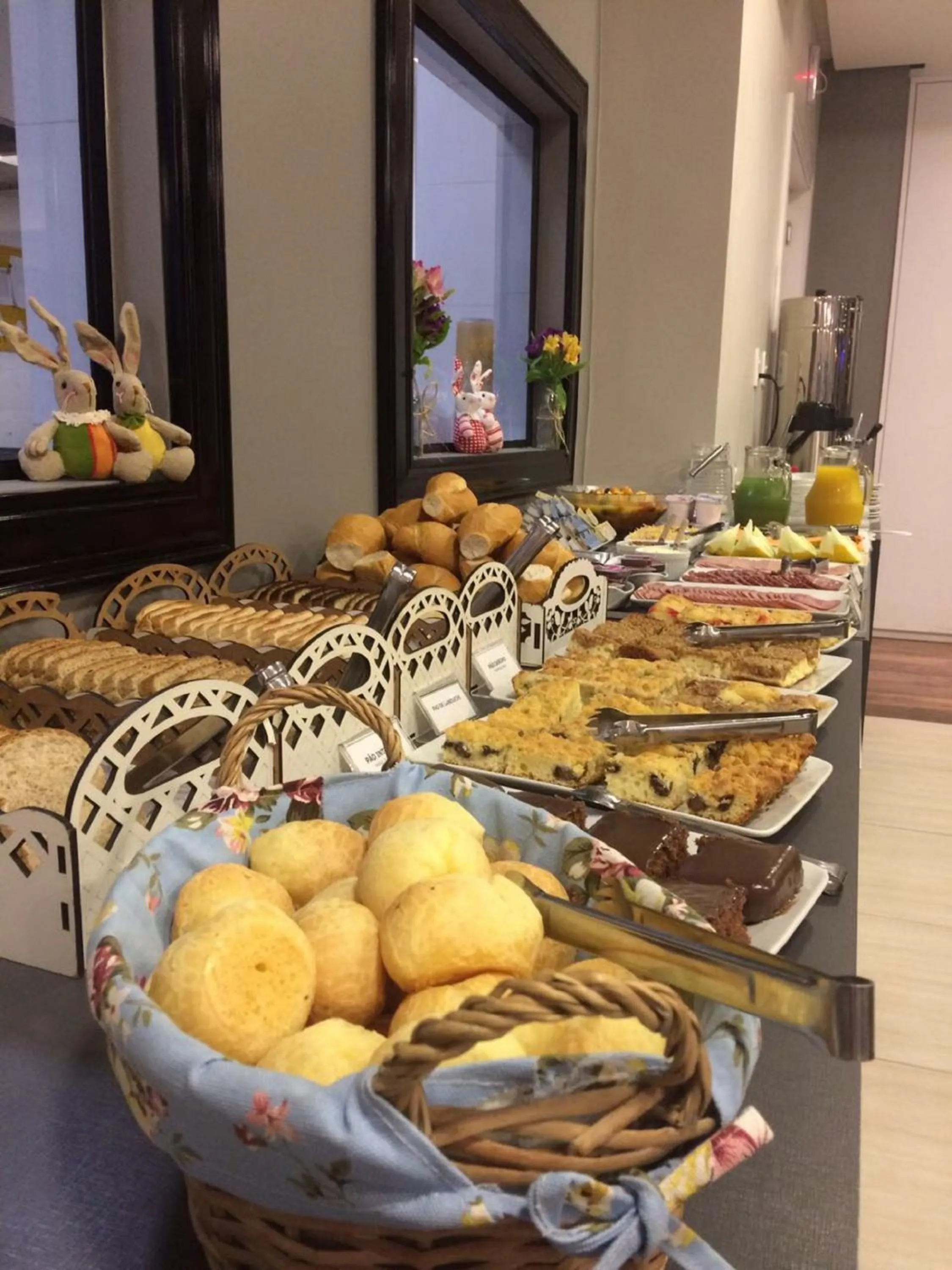 Buffet breakfast in Blue Hill Hotel