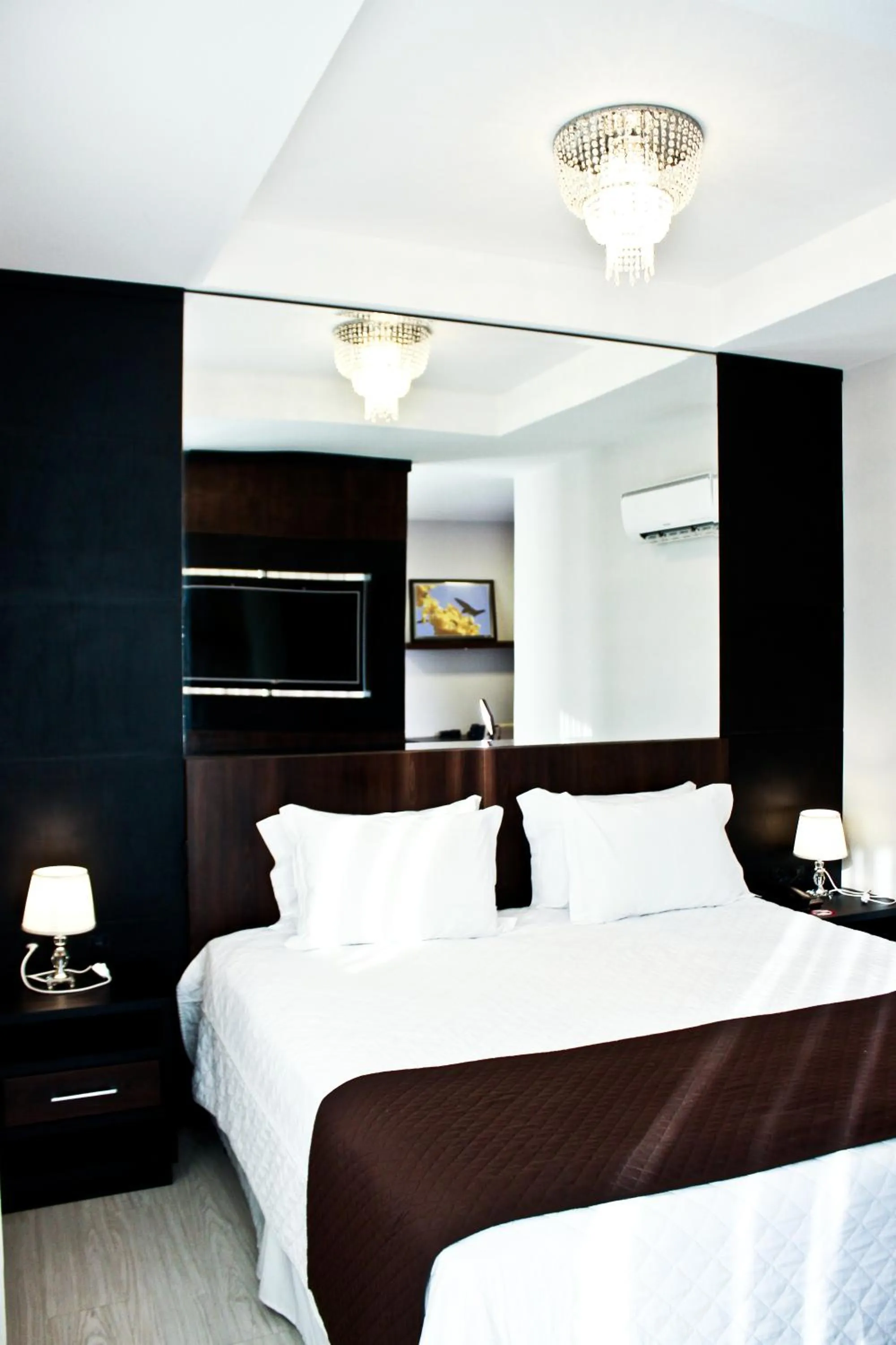 Bedroom, Bed in Blue Hill Hotel