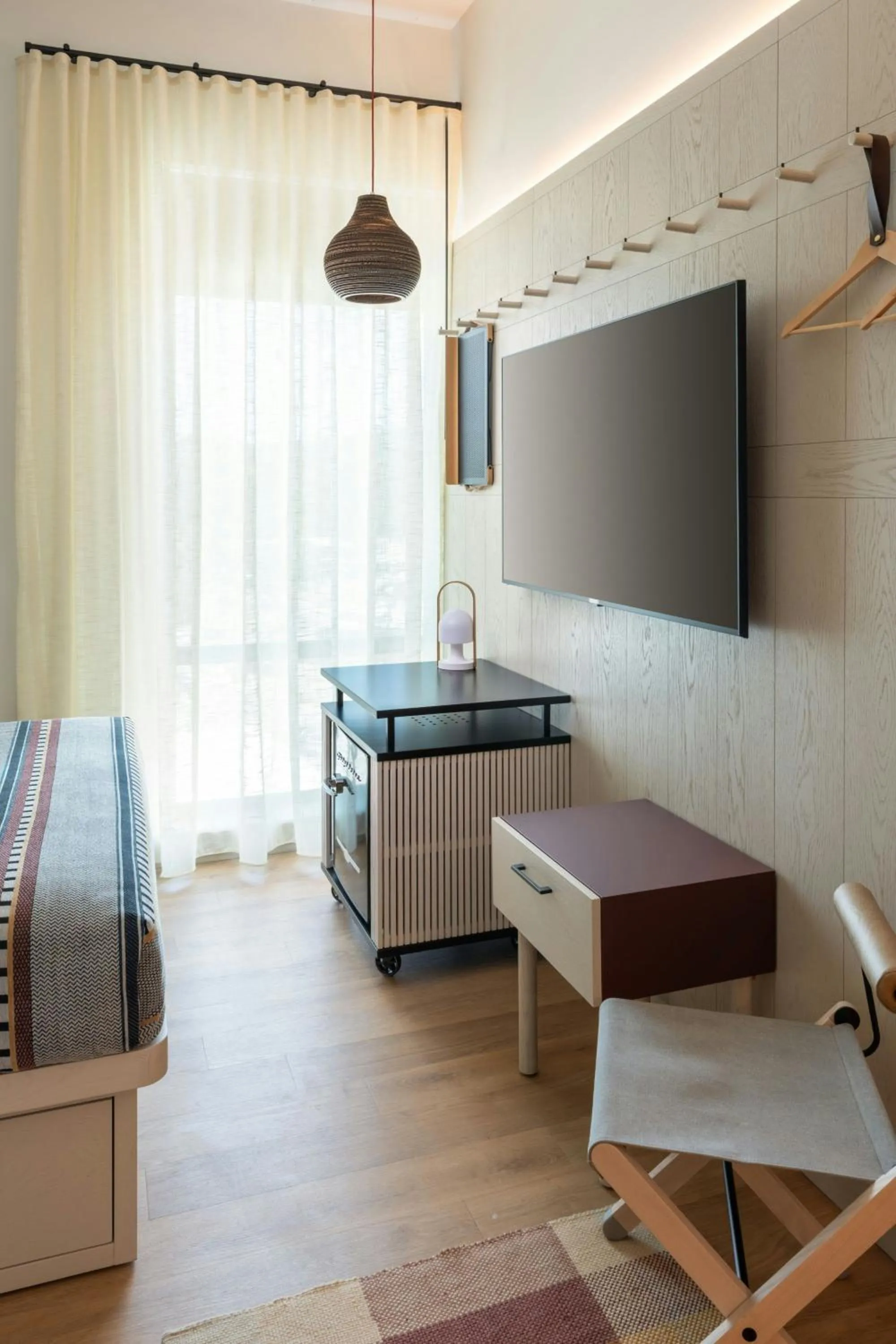 Photo of the whole room, Bed in Moxy Fayetteville