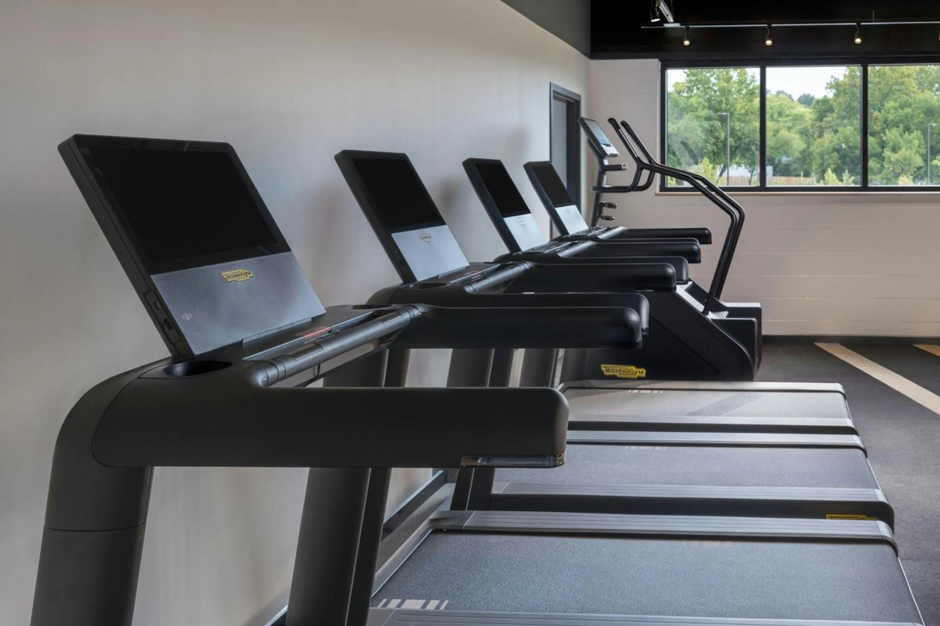 Fitness centre/facilities in Moxy Fayetteville
