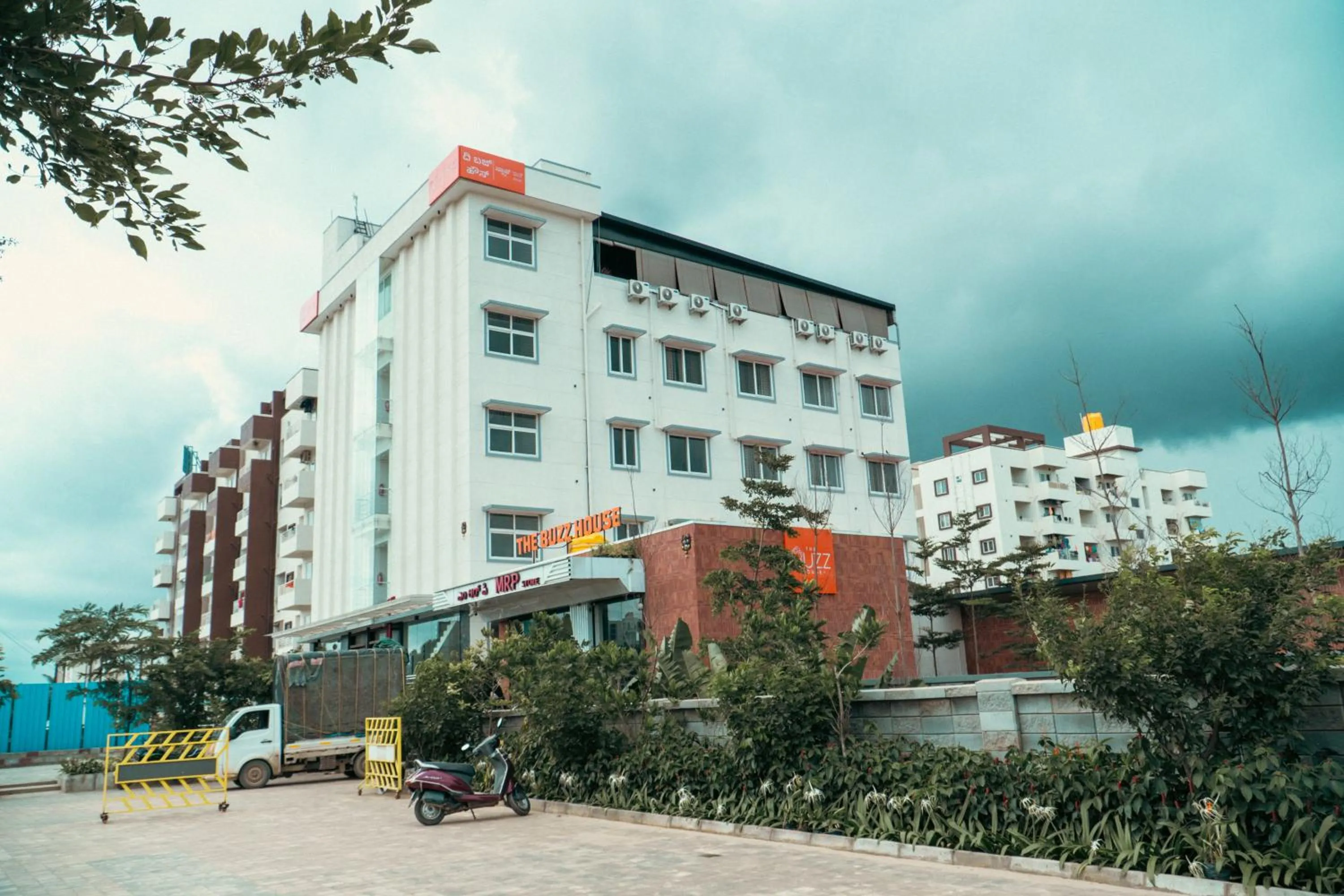 Snap Inn Rooms By The Buzz House