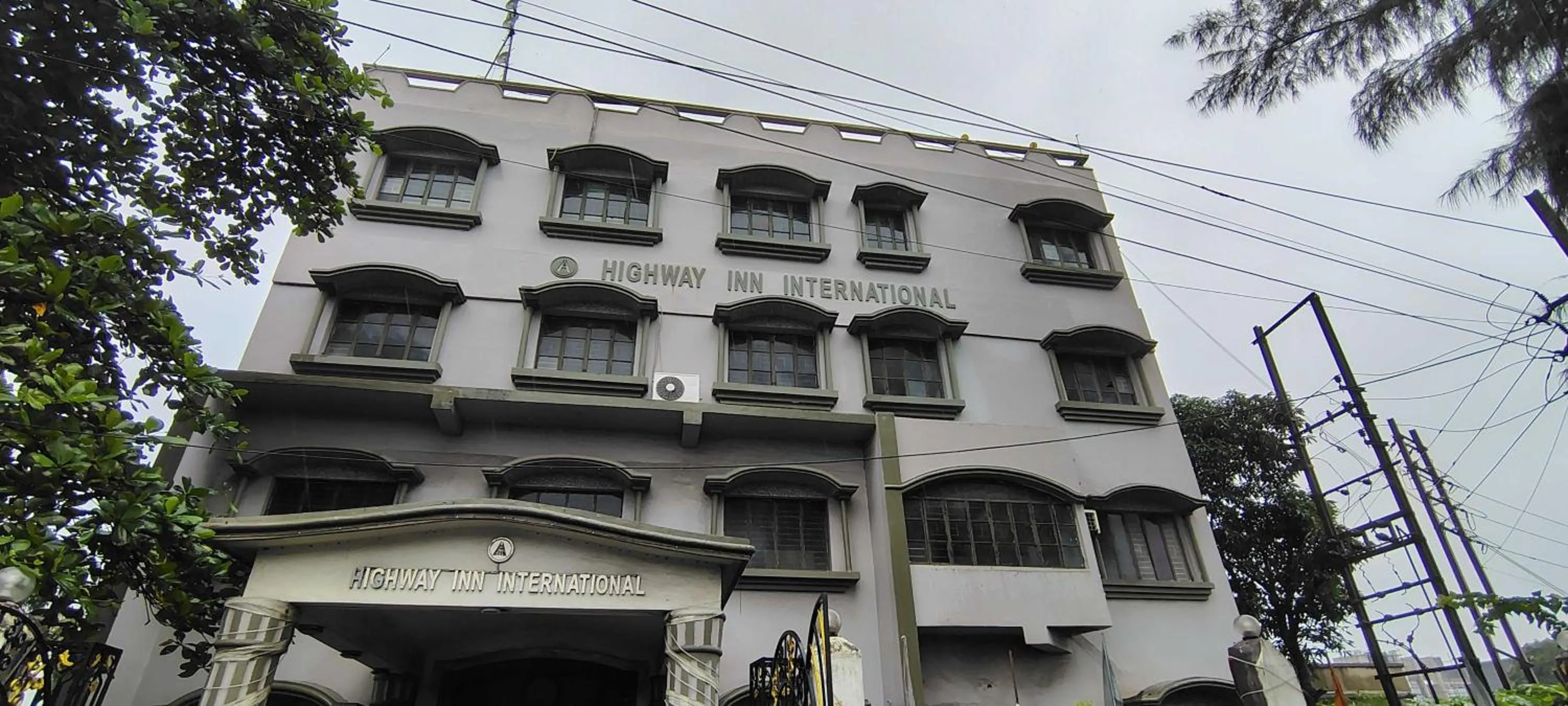 Facade/entrance in Hotel O Highway Inn International