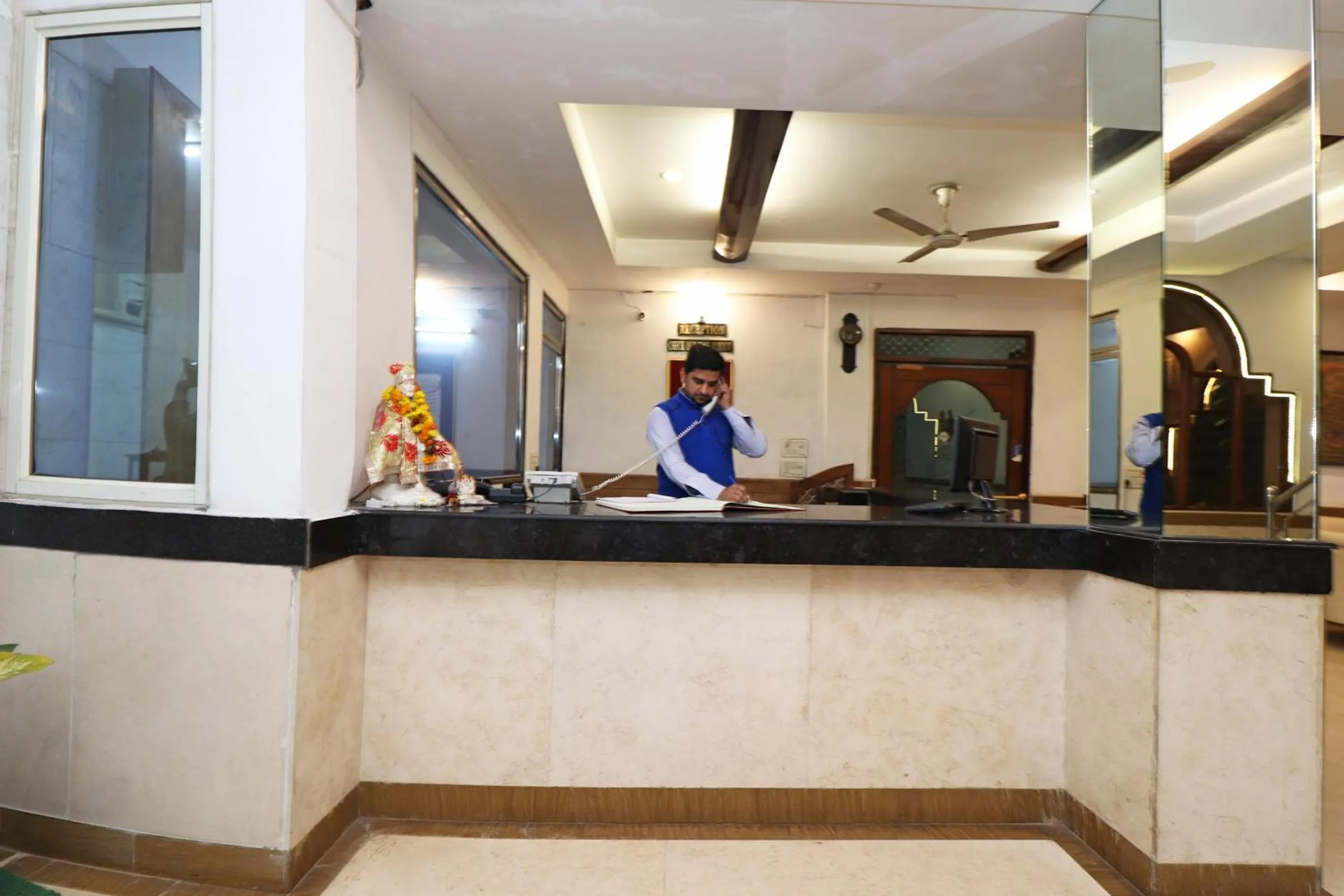 Lobby or reception in Hotel O Highway Inn International
