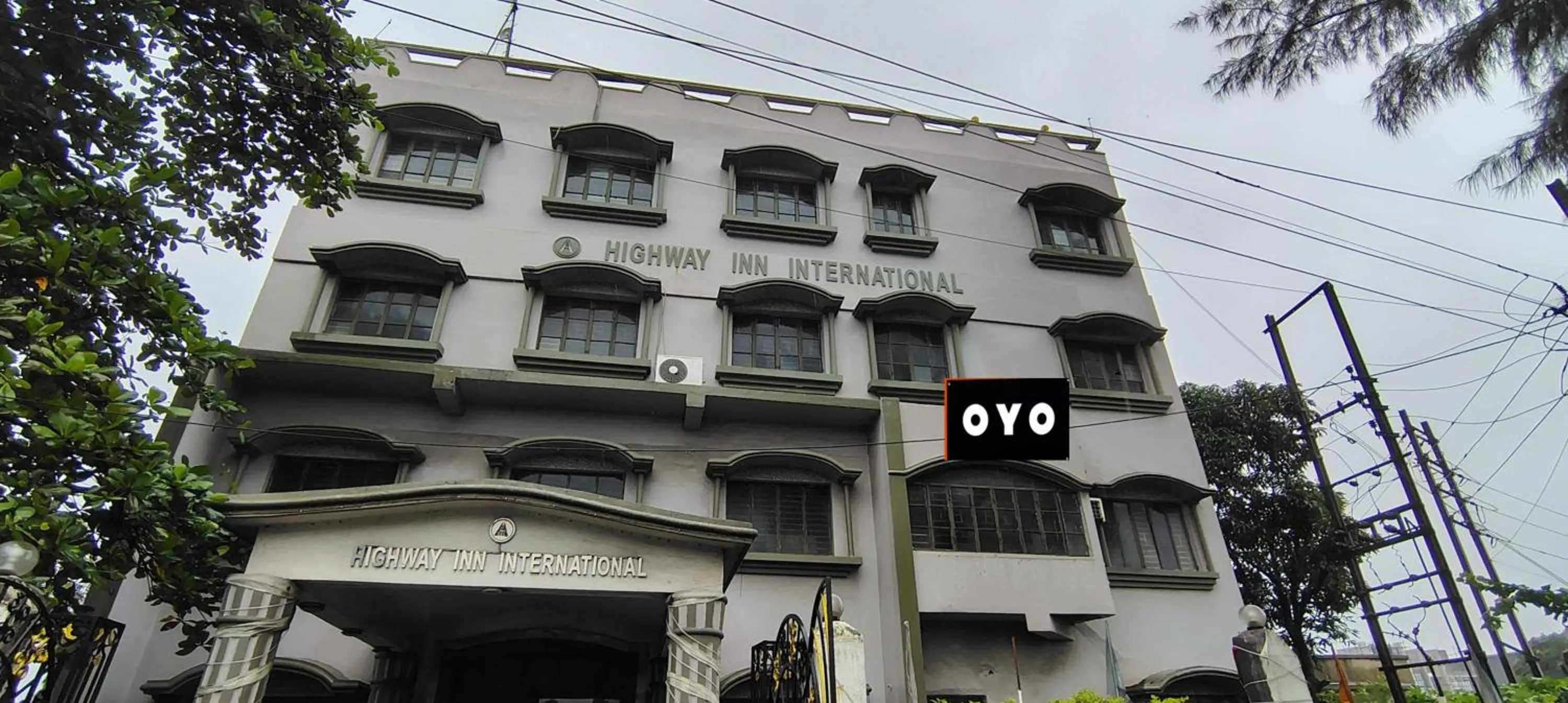 Facade/entrance in Hotel O Highway Inn International