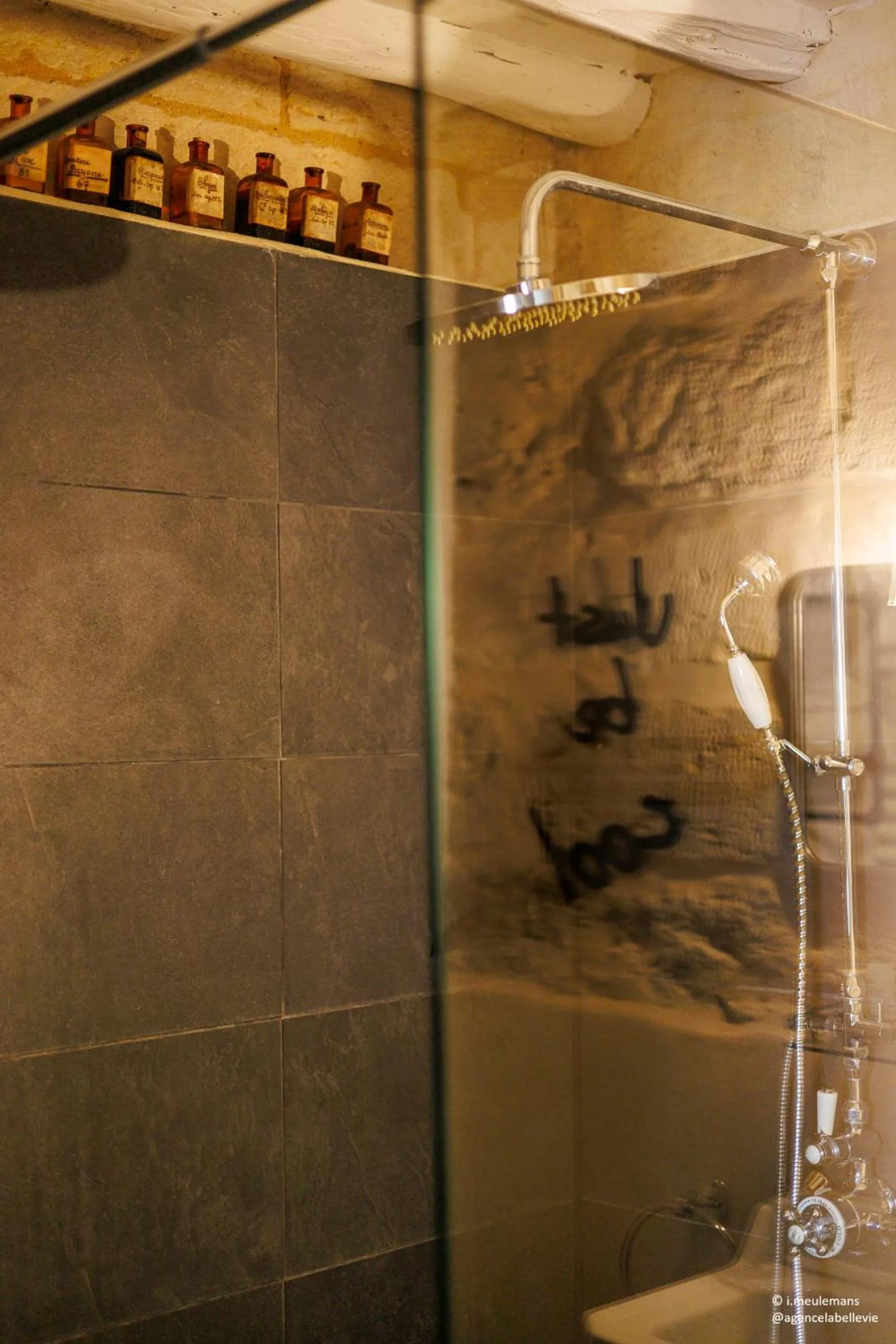Shower in Boutique Hôtel Entraigues