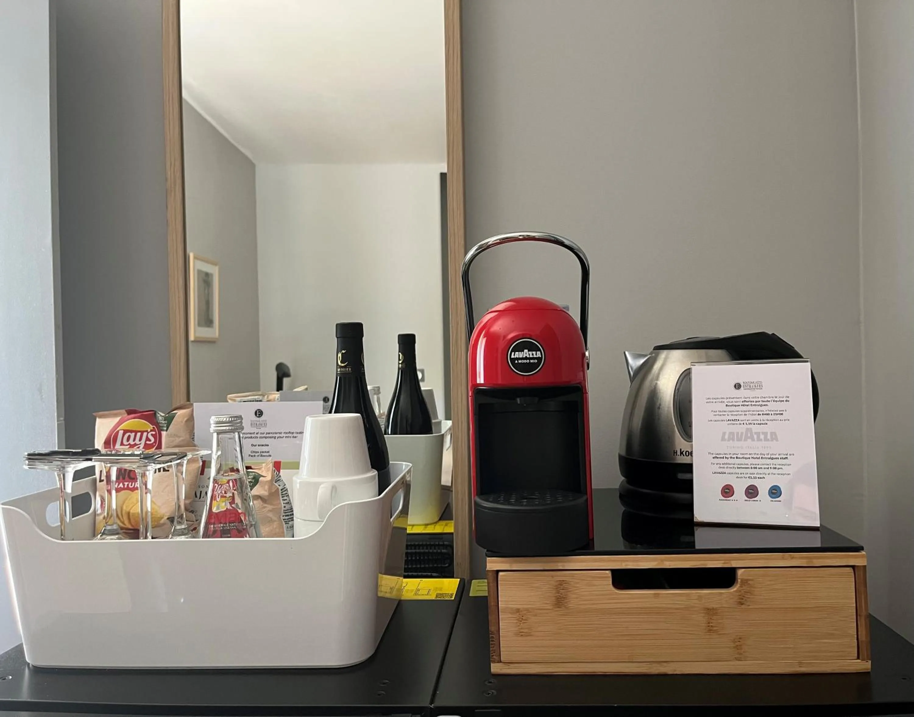 Coffee/tea facilities in Boutique Hôtel Entraigues