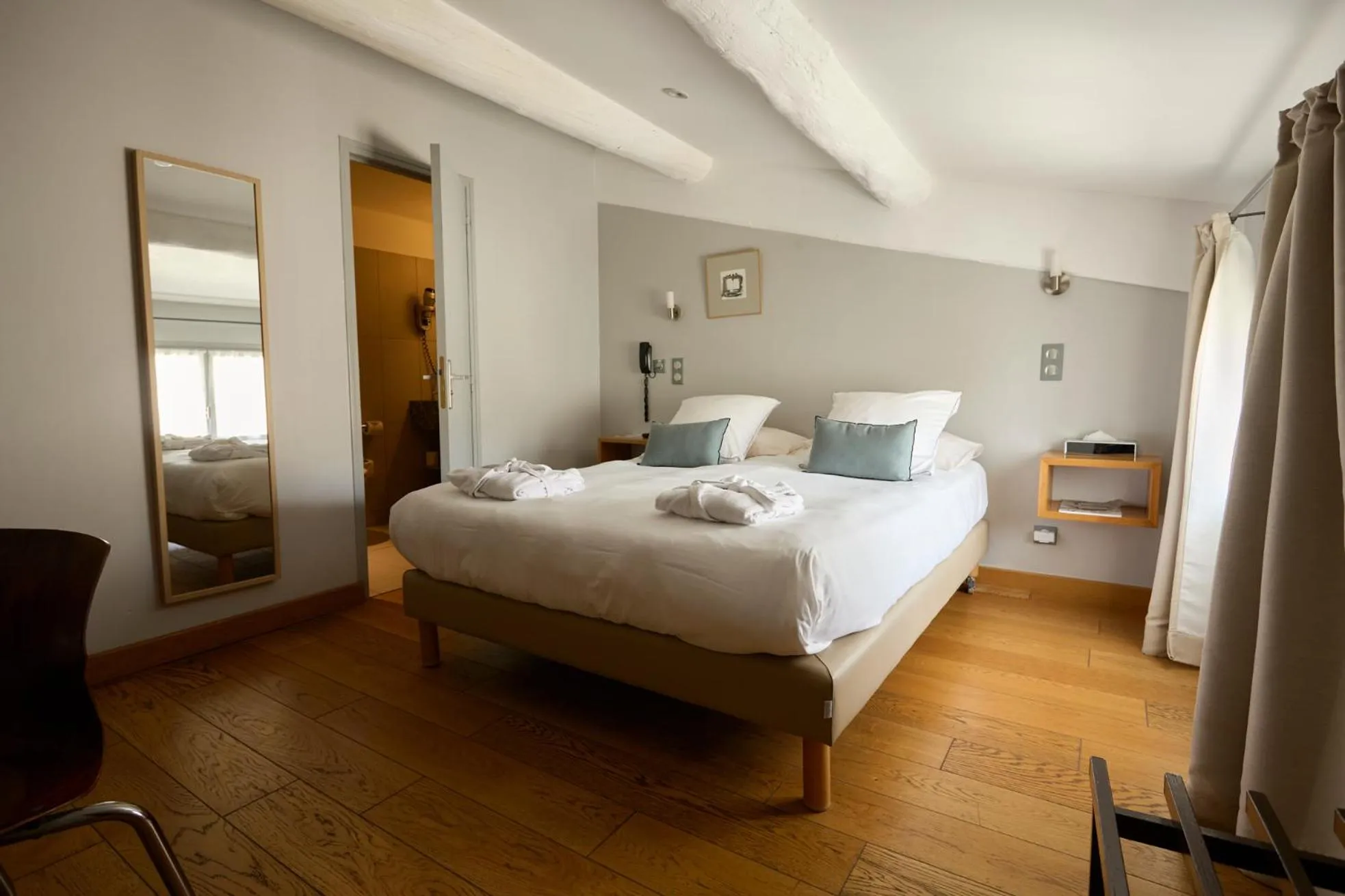 Bed in Boutique Hôtel Entraigues