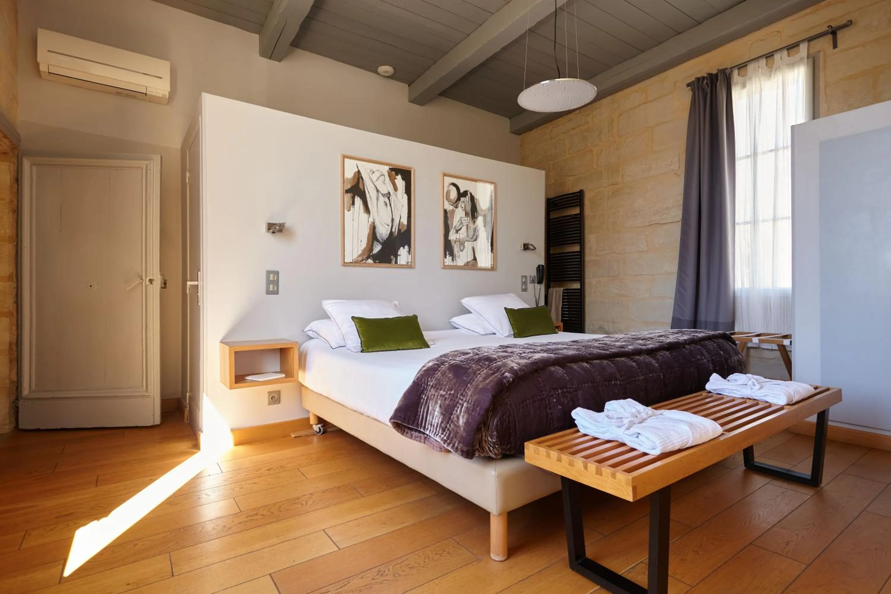 Bed in Boutique Hôtel Entraigues