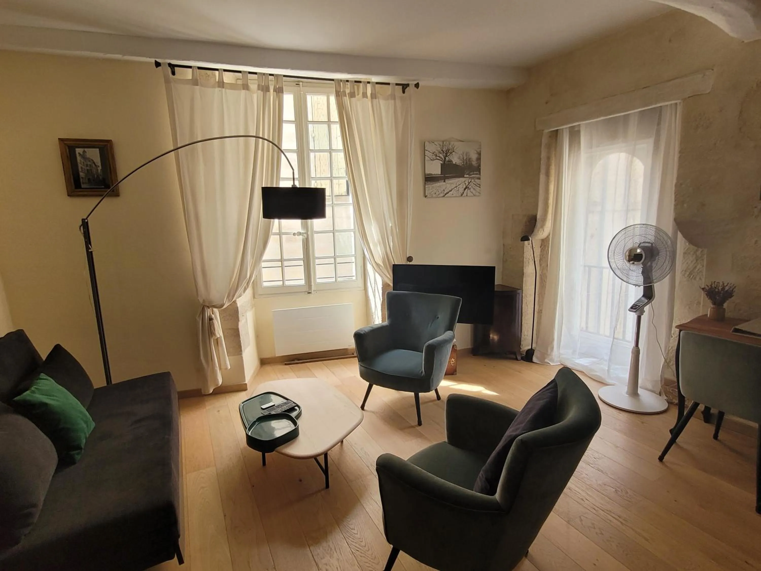 TV and multimedia in Boutique Hôtel Entraigues