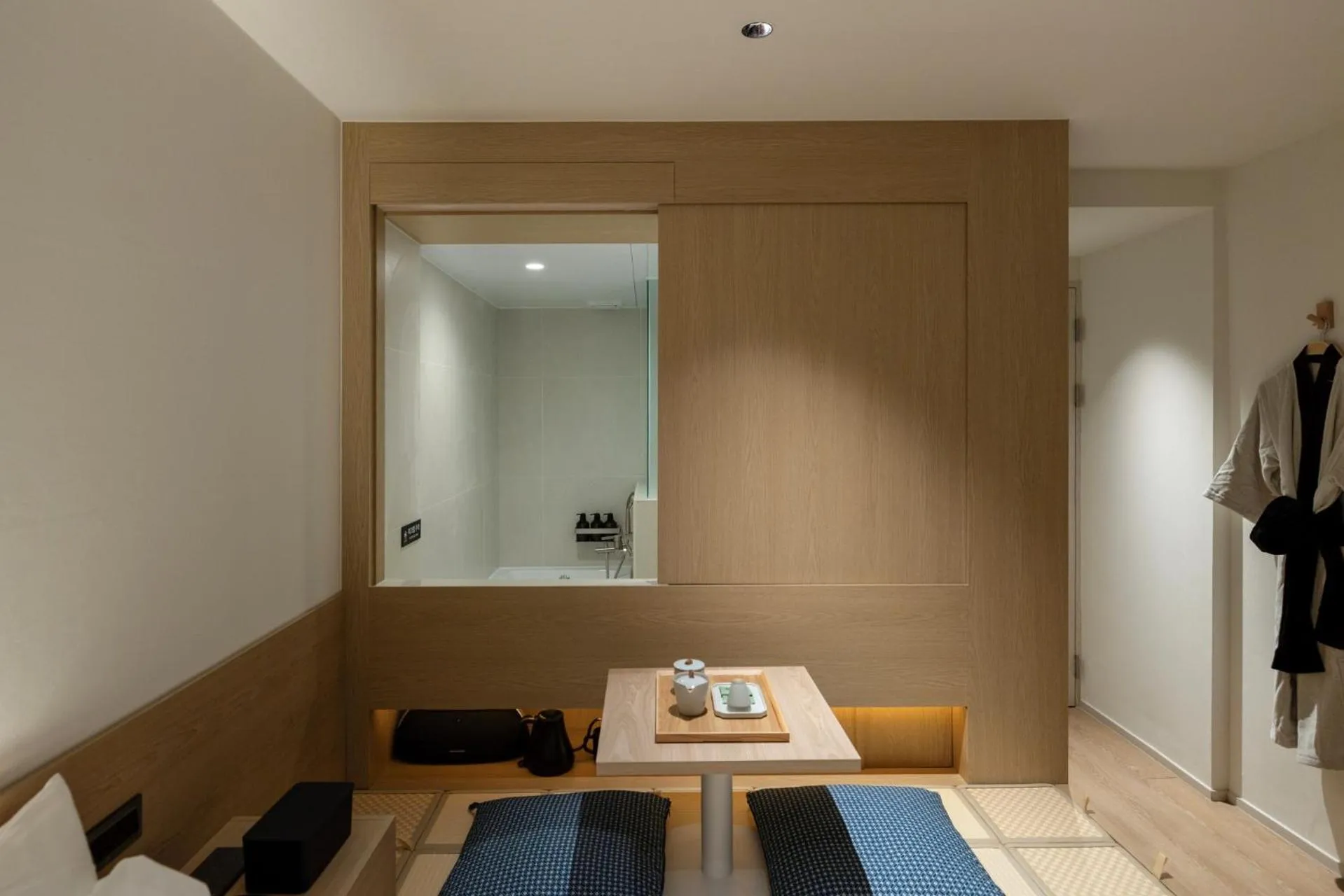 Seating area in Sowon Ryokan and Hotel by Aank Sangbong