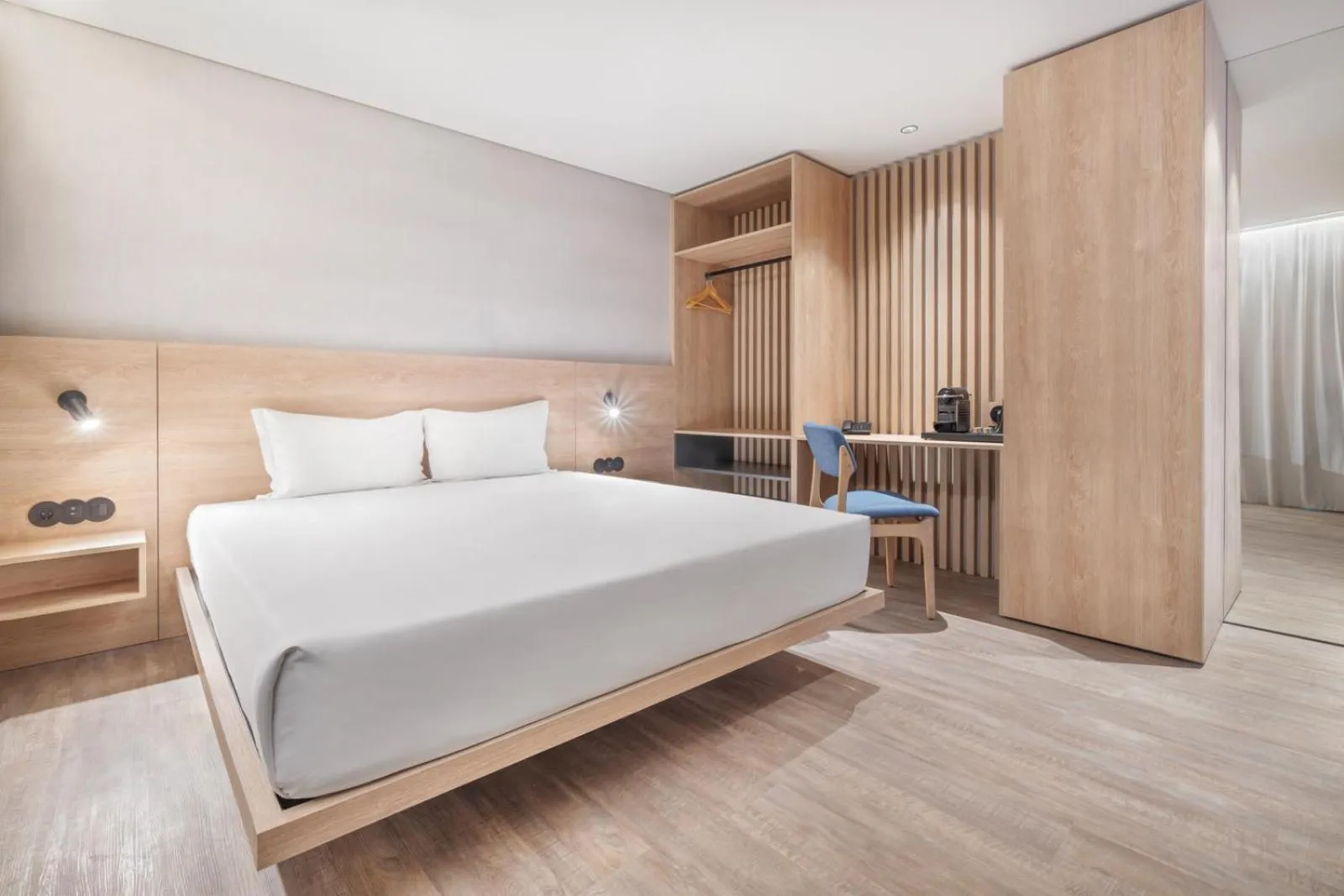 Bedroom, Bed in Moov Apartments Boavista