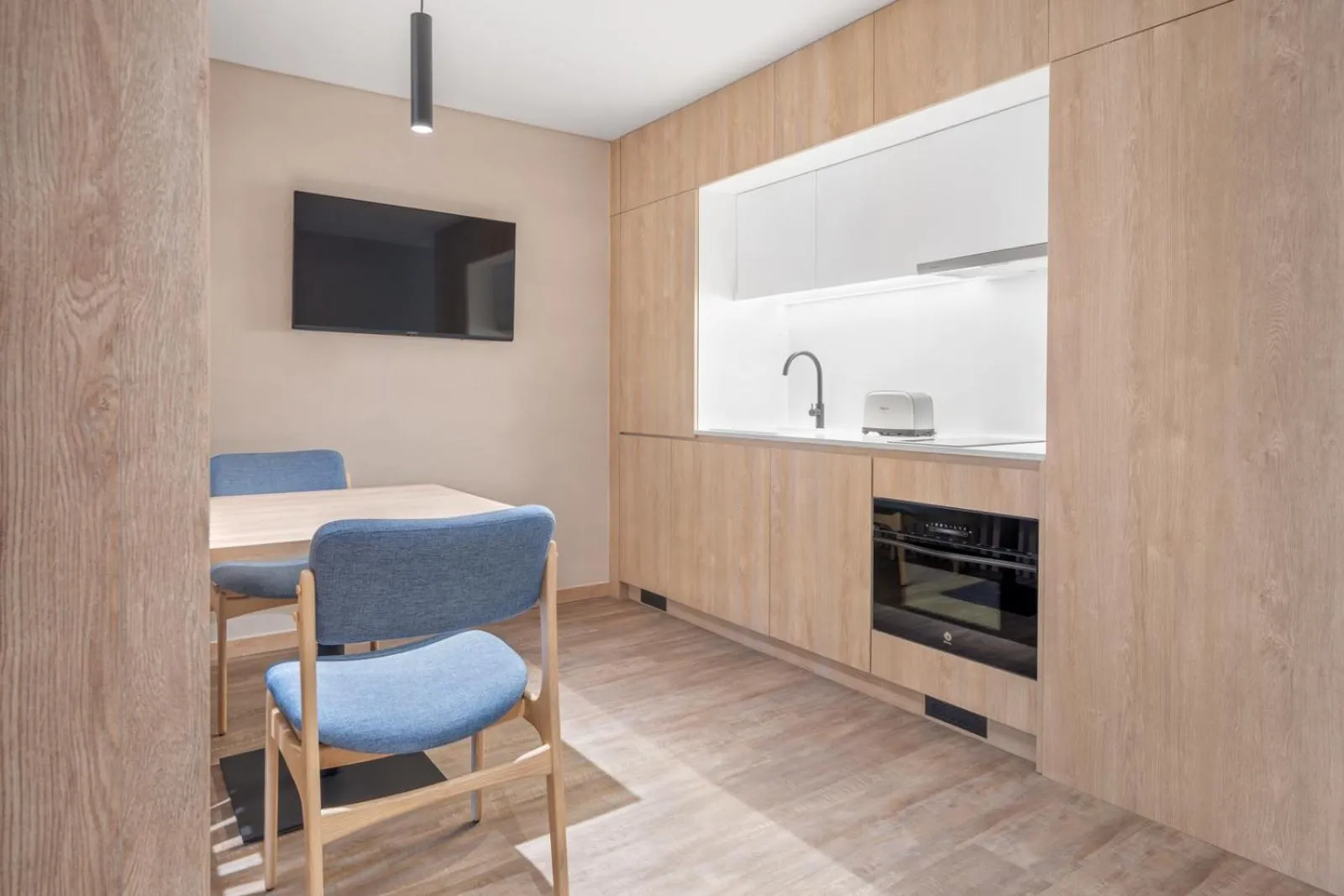 Kitchen or kitchenette in Moov Apartments Boavista