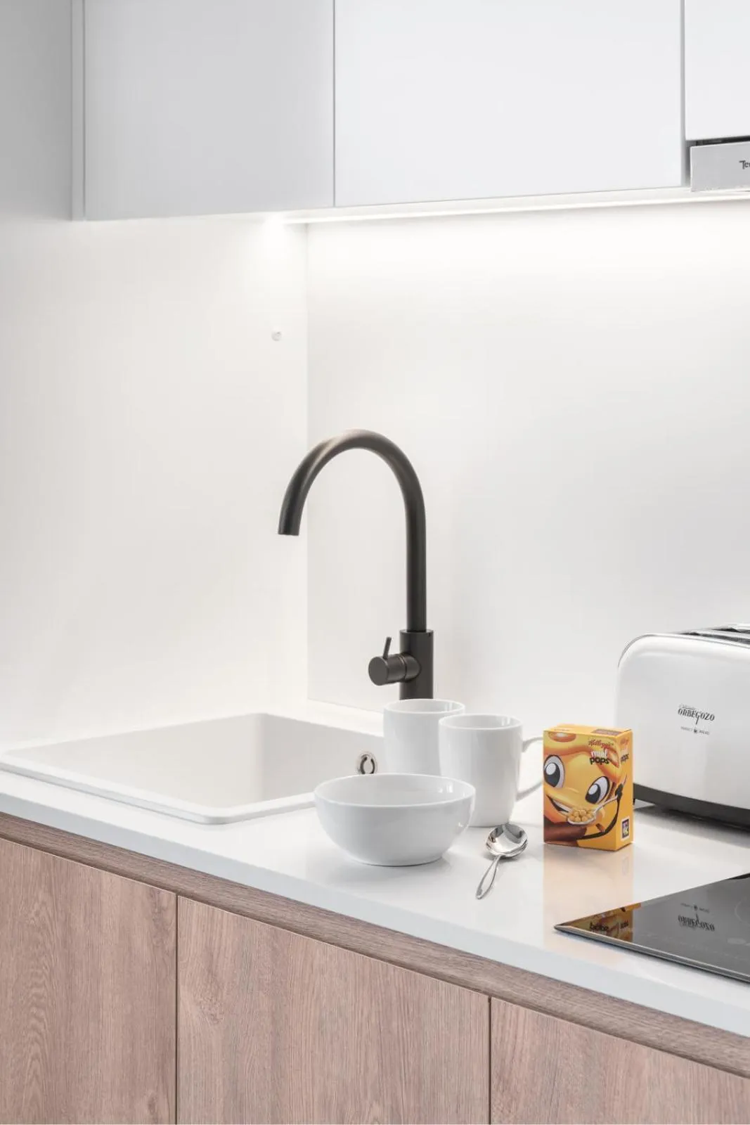 Kitchen or kitchenette in Moov Apartments Boavista