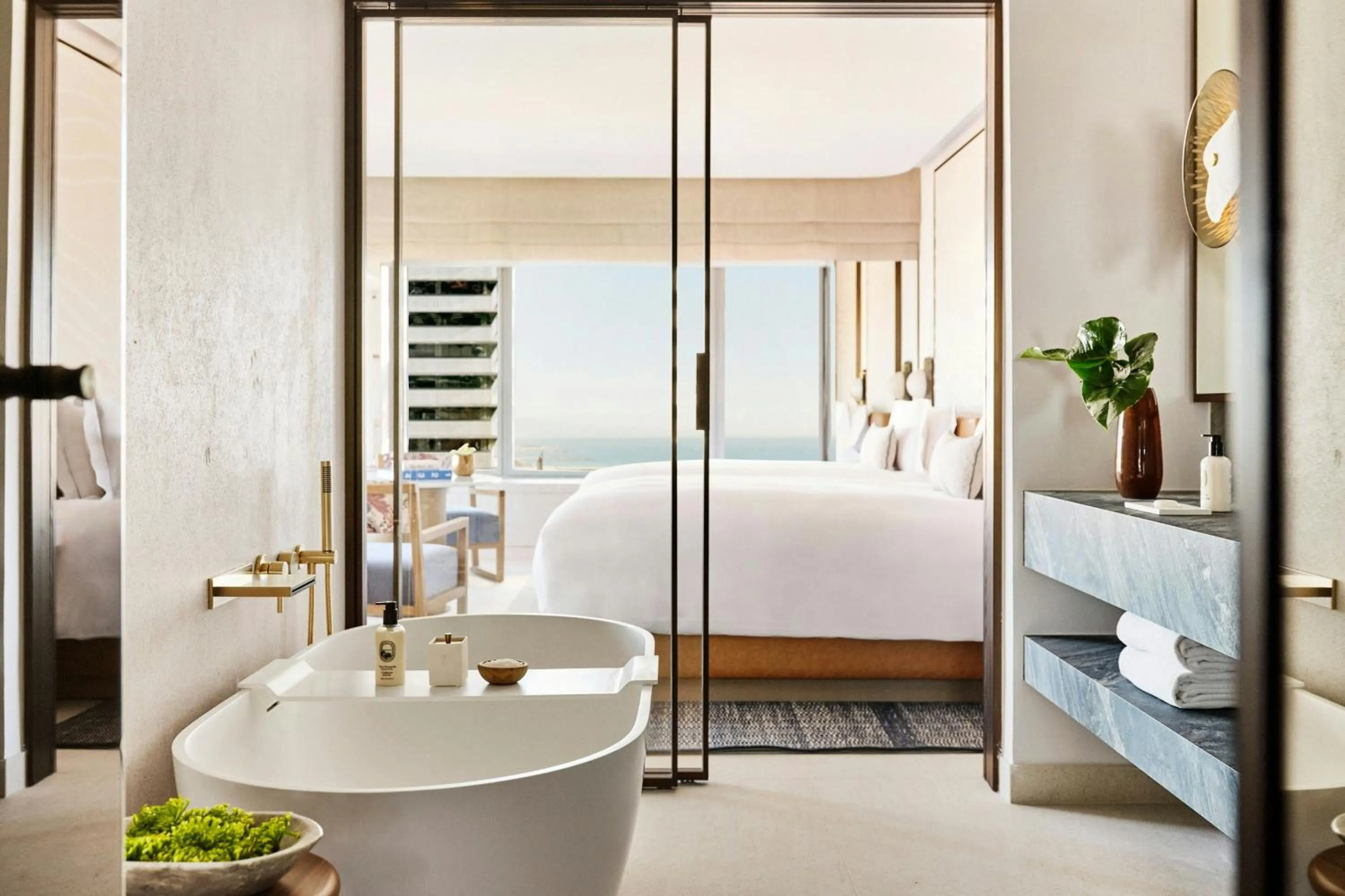 Bathroom, Bed in Hotel Arts Barcelona