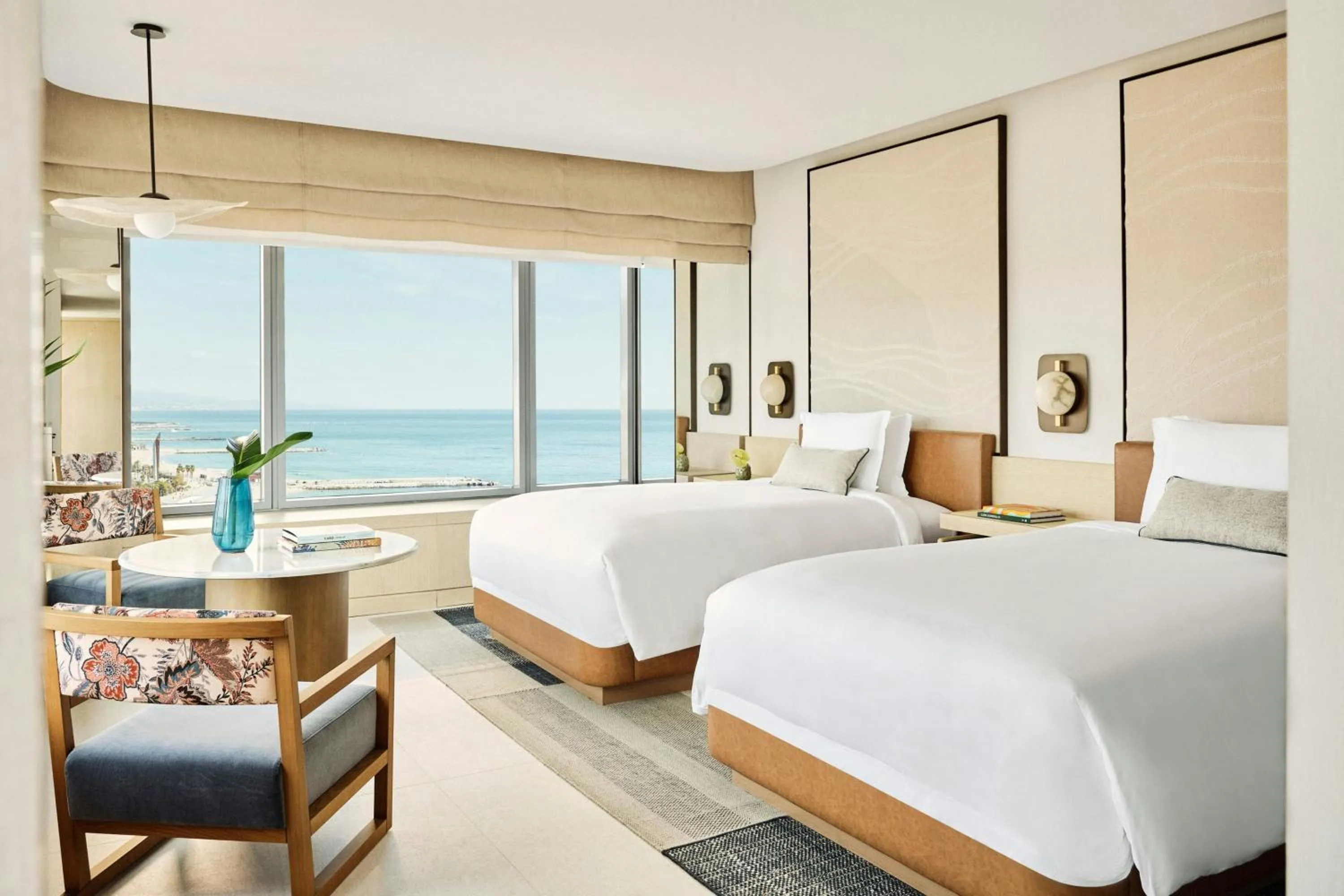 Photo of the whole room, Bed in Hotel Arts Barcelona