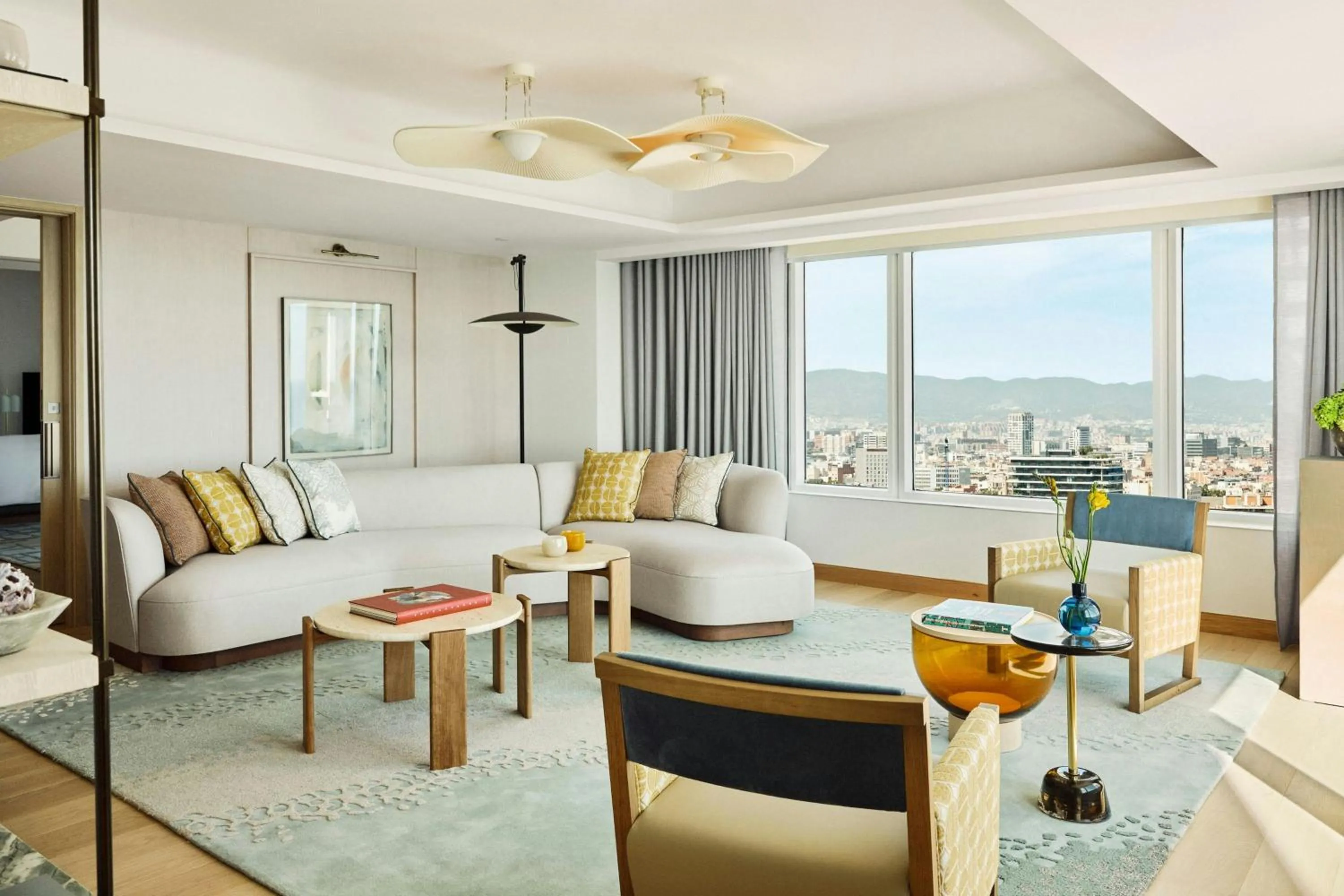 Living room in Hotel Arts Barcelona