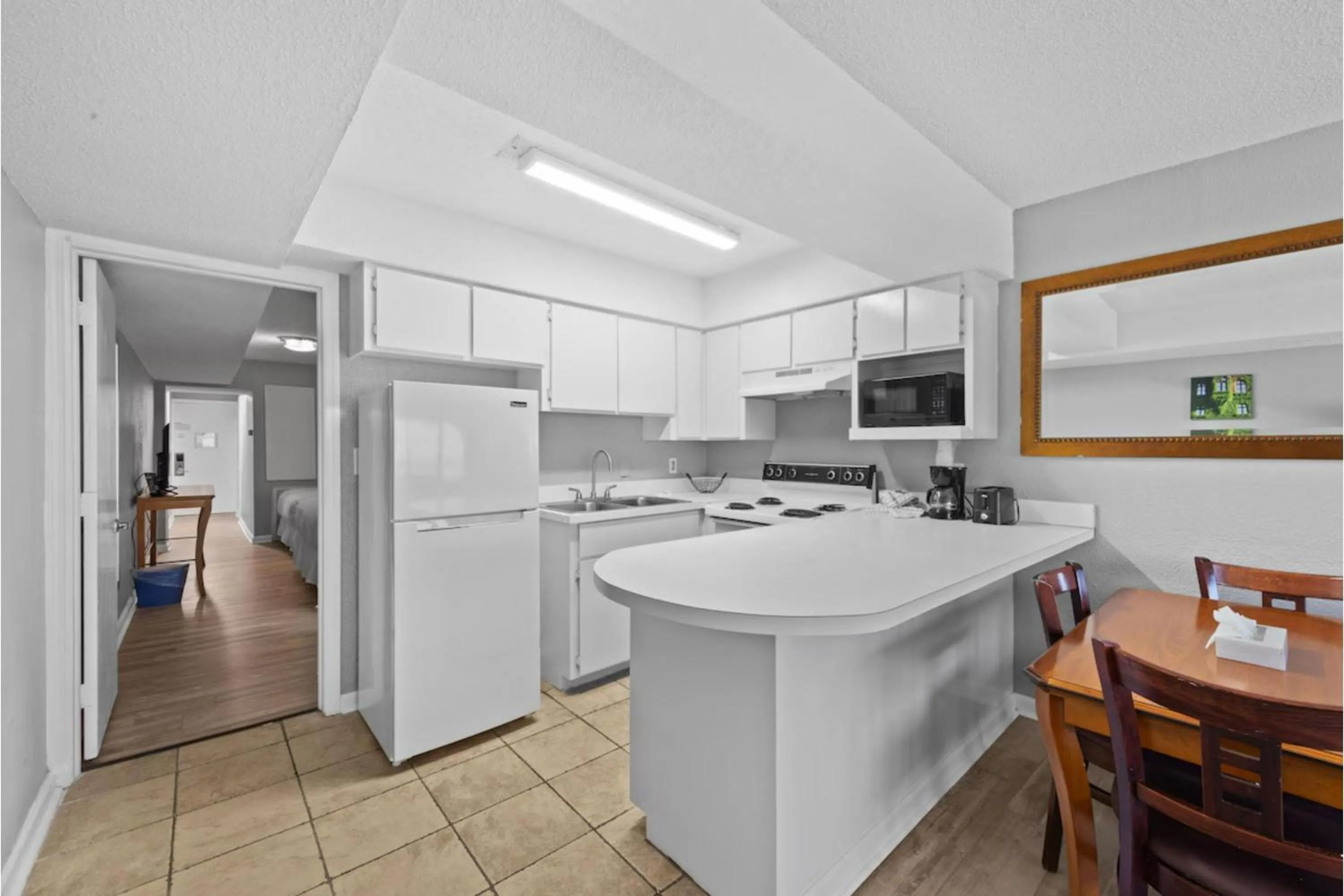 Kitchen or kitchenette in Capital O Sunset Waves Hotel Myrtle Beach Oceanfront