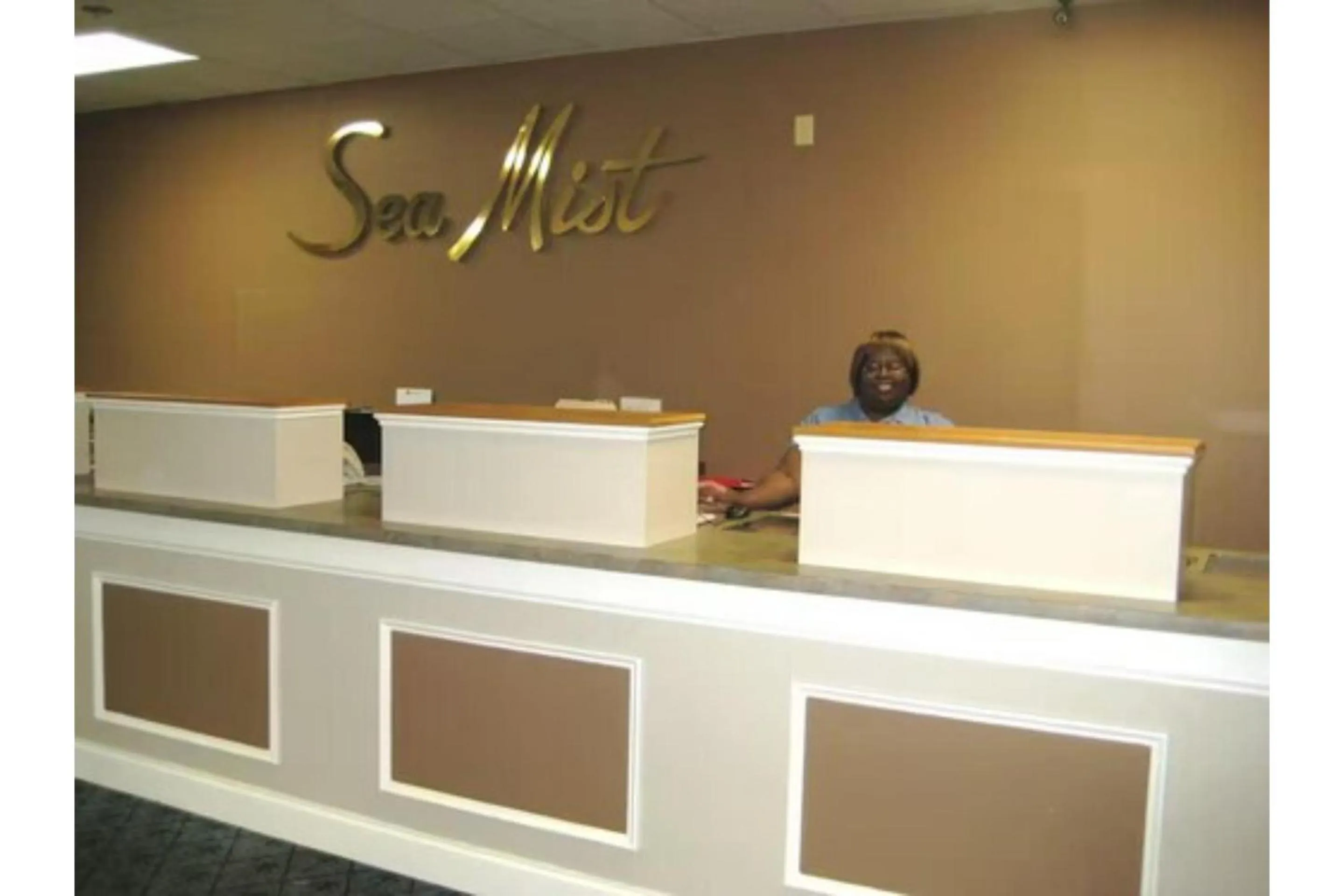 Lobby or reception in Capital O Sunset Waves Hotel Myrtle Beach Oceanfront