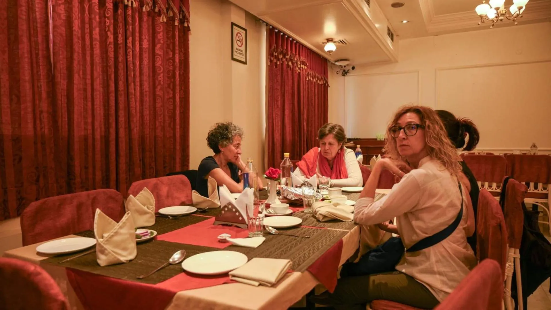 Restaurant/places to eat in Hotel Pradeep