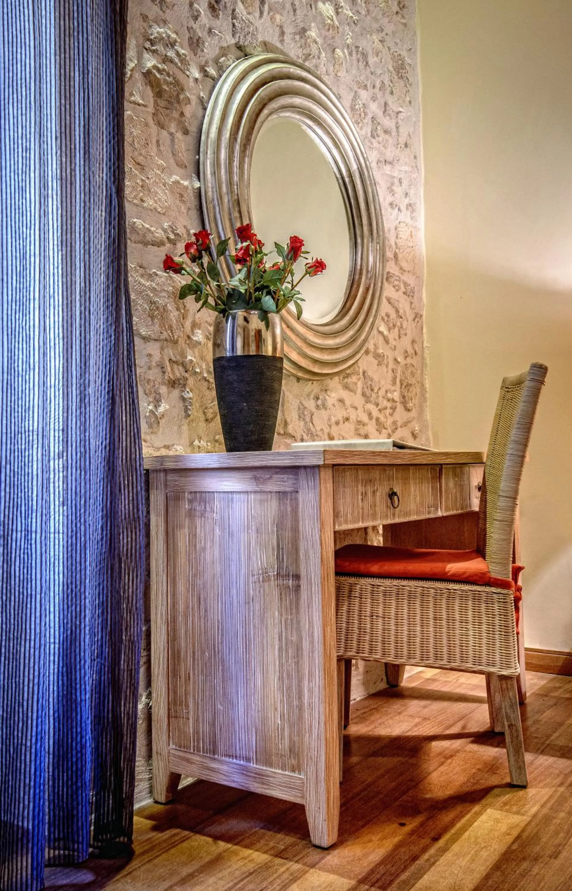 Decorative detail in Leo Hotel