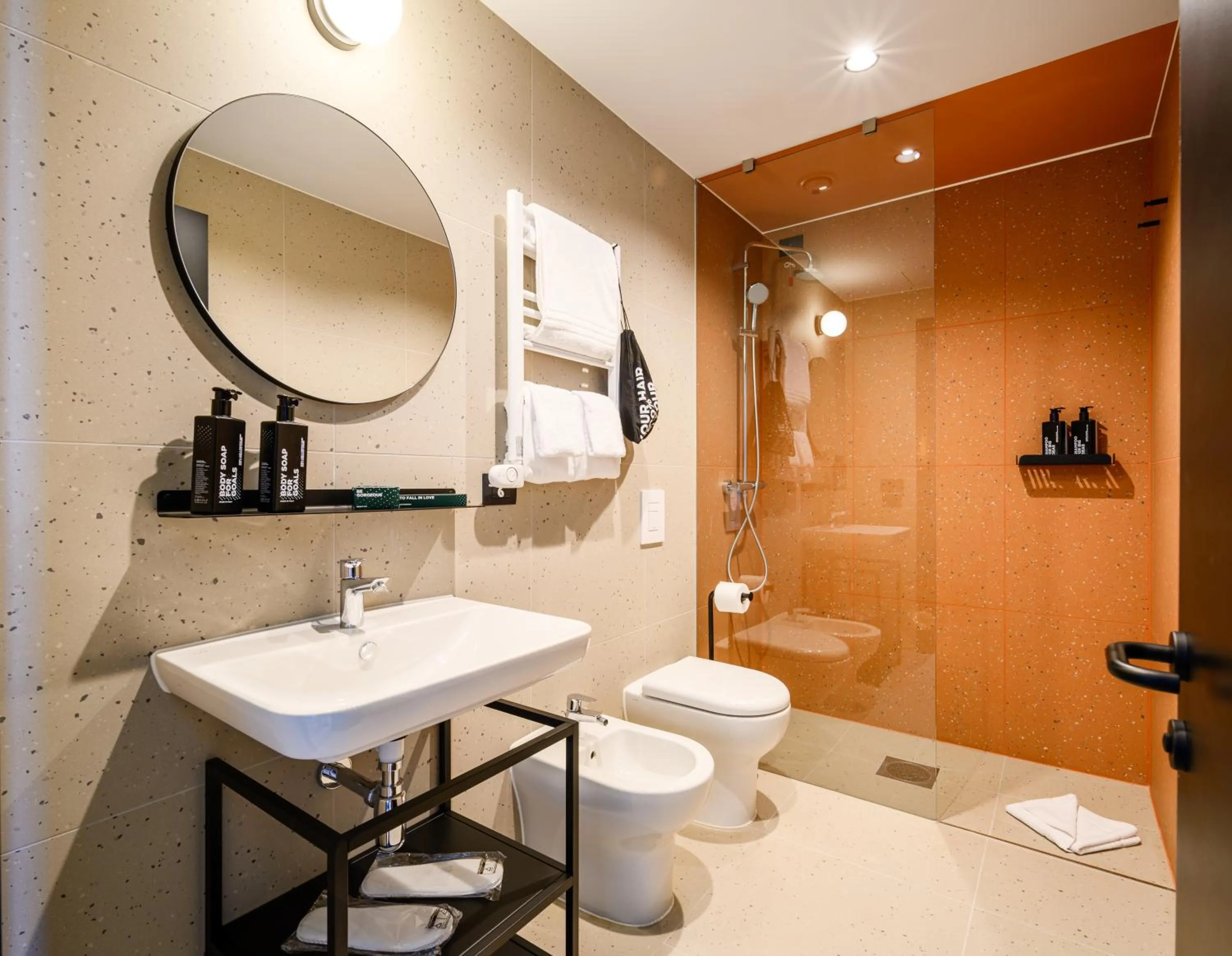 Bathroom in CX Modena Crocetta