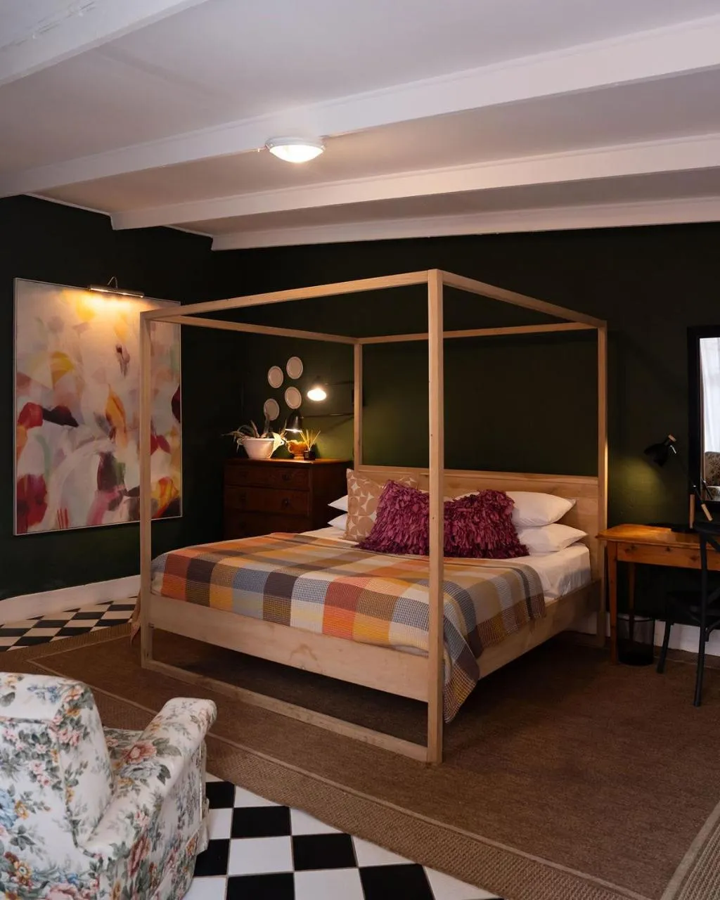 Bedroom, Bed in The Hanover Luxury Hotel