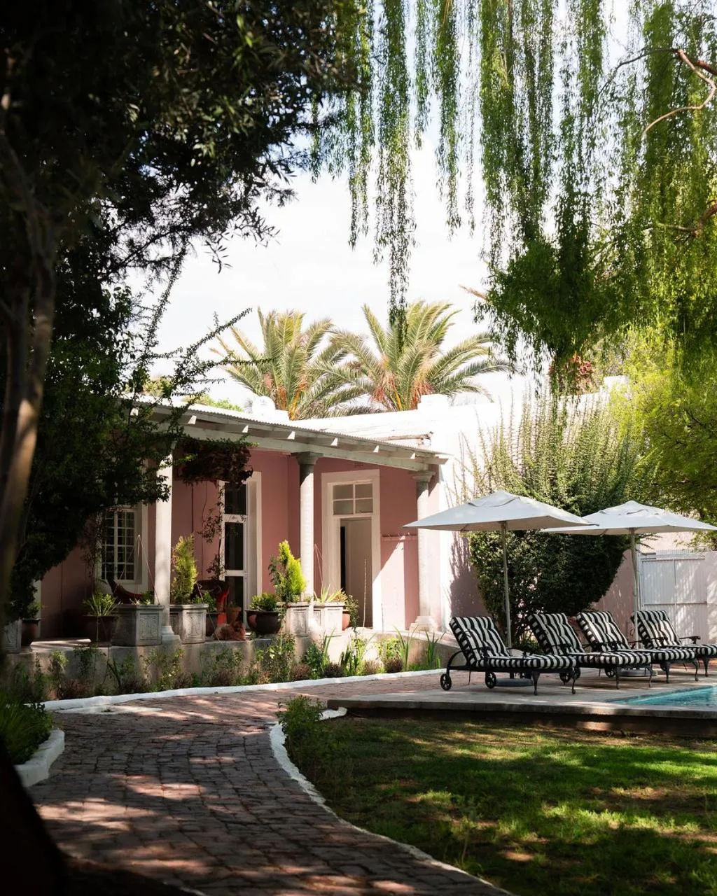 Garden in The Hanover Luxury Hotel