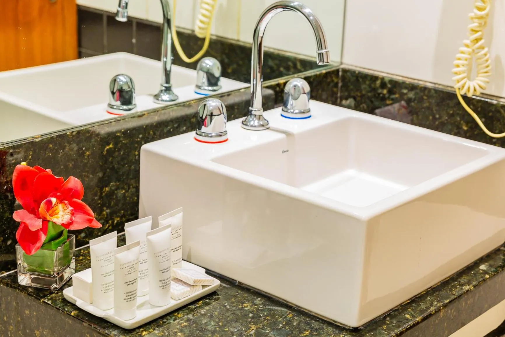 Bathroom in Hotel Vermont Ipanema