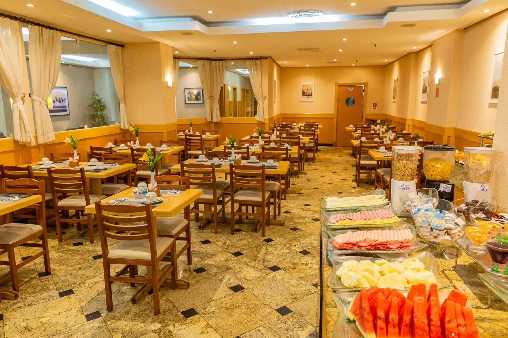 Restaurant/places to eat in Hotel Vermont Ipanema