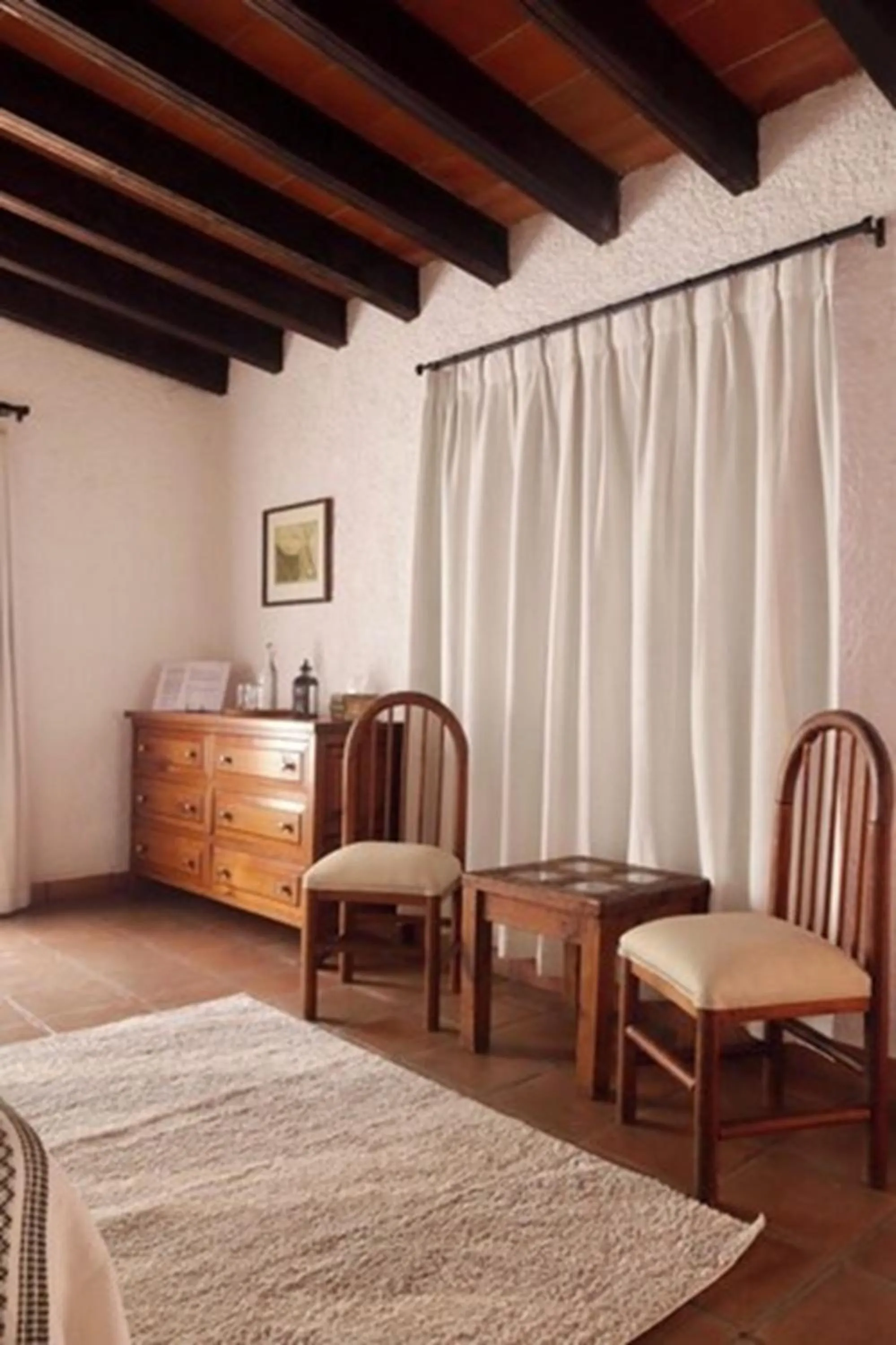 Seating area, Bed in Avicena Hotel Boutique