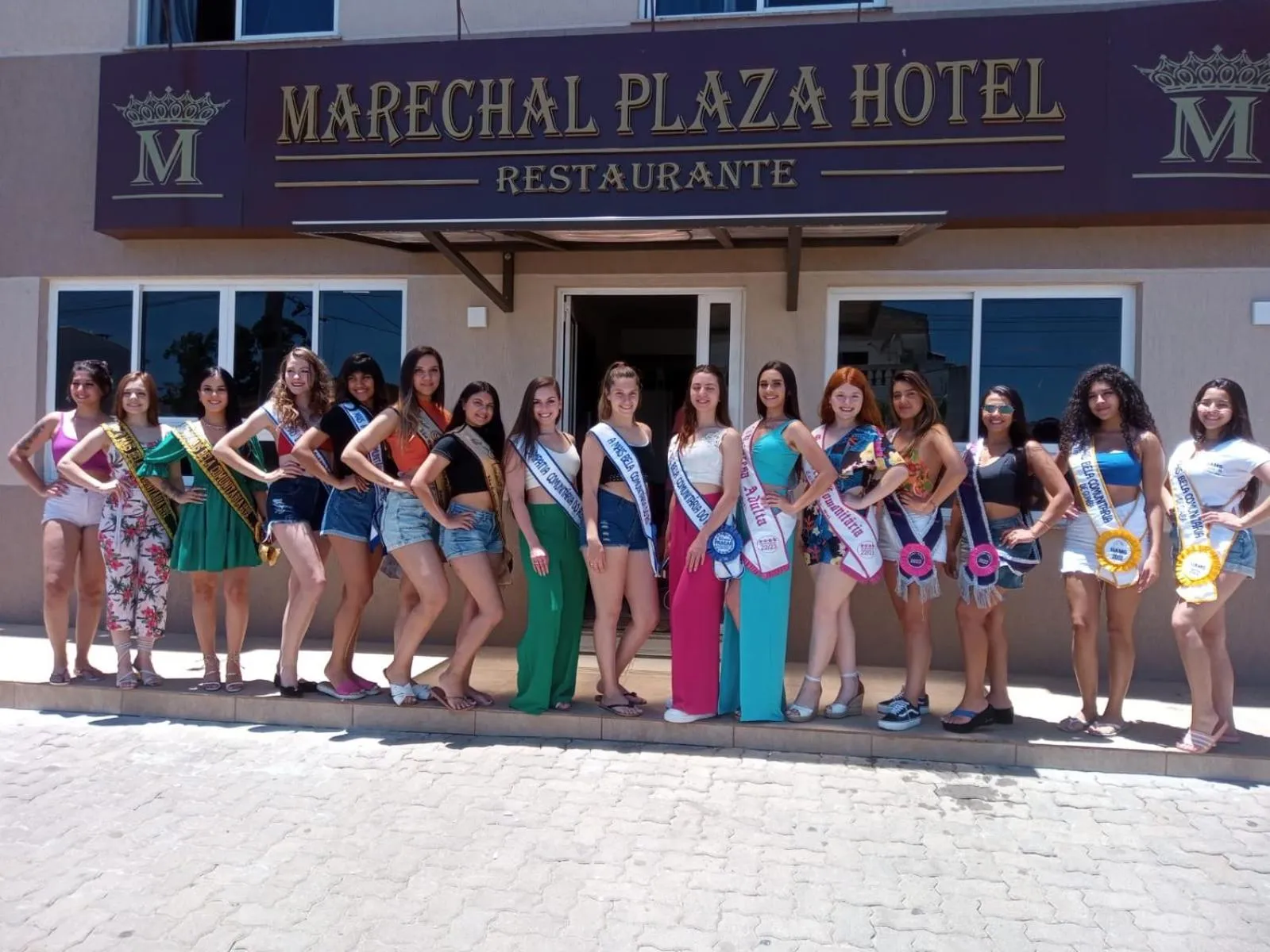 group of guests in Marechal Plaza Hotel