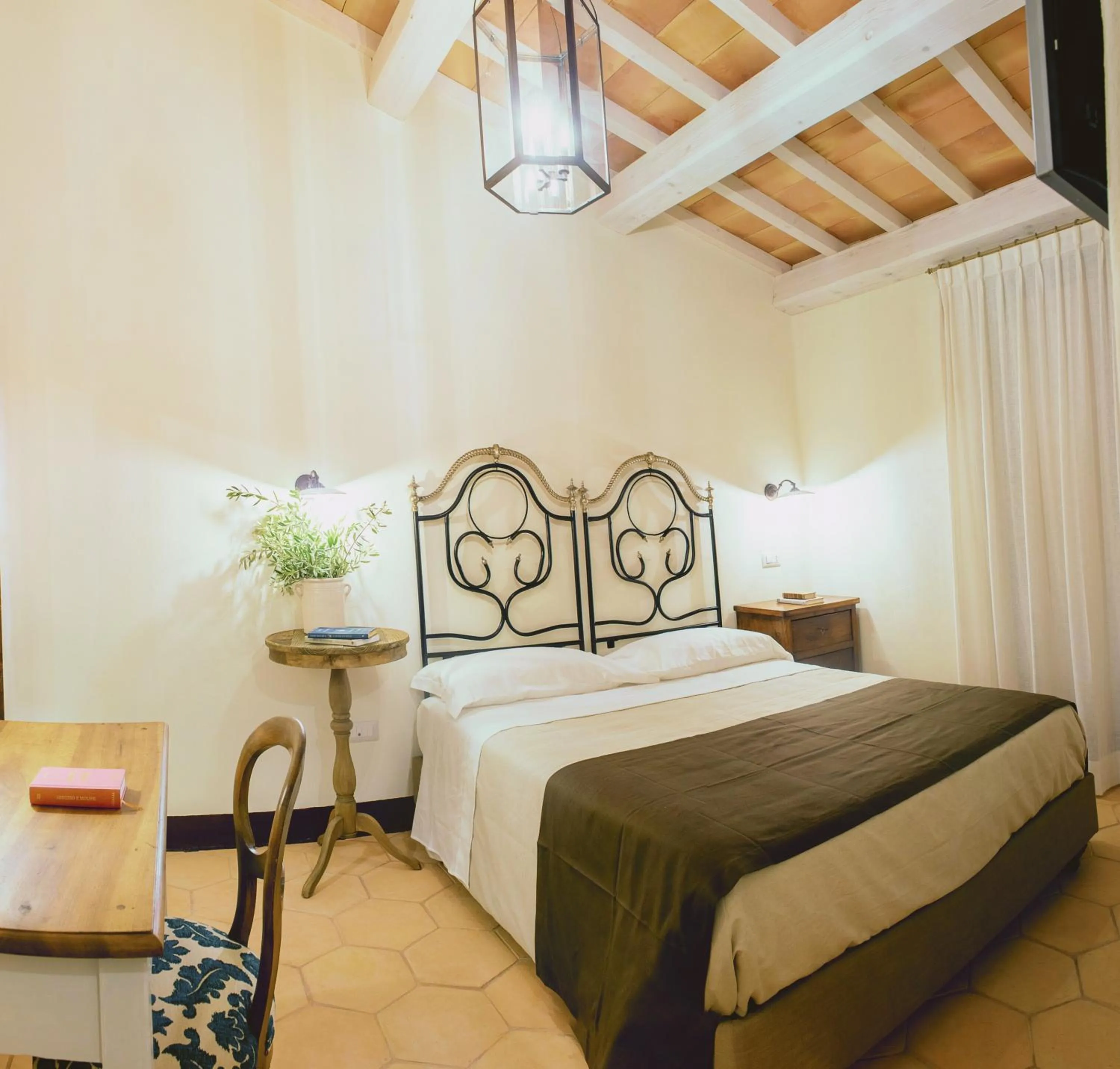 Bedroom, Bed in Villa Sant'Angelo