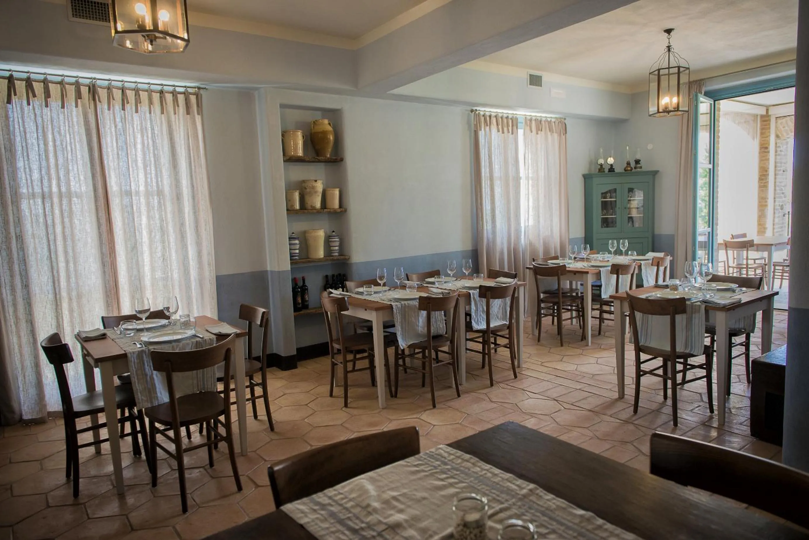 Restaurant/places to eat in Villa Sant'Angelo