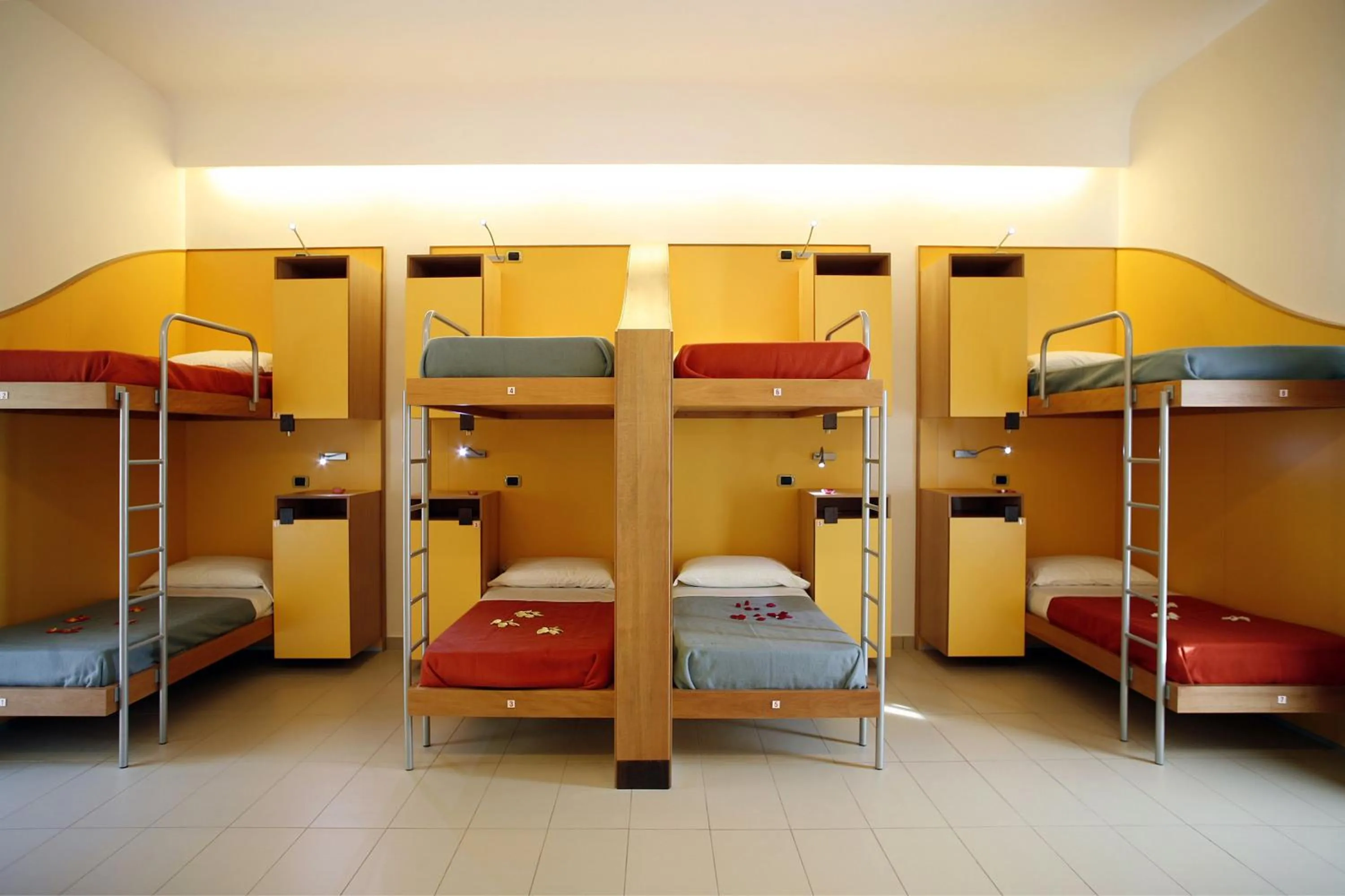 bunk bed, Bed in Seven Hostel & Rooms