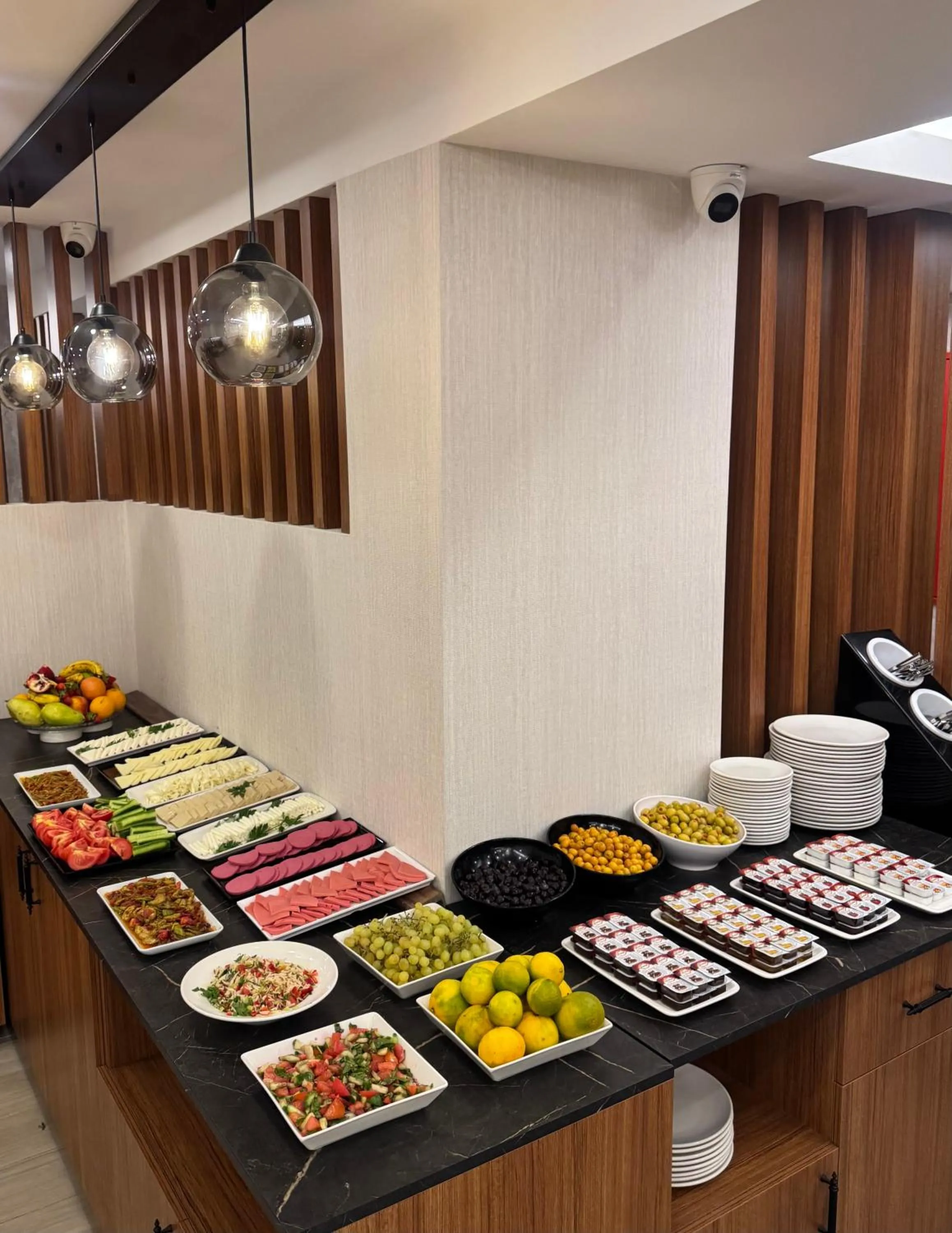 Food and drinks in Gnc Airport Hotel