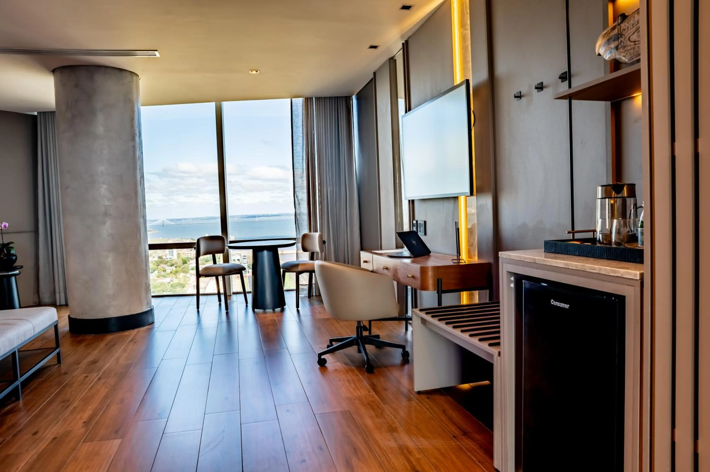 Seating area in Alula Hotel Encarnacion