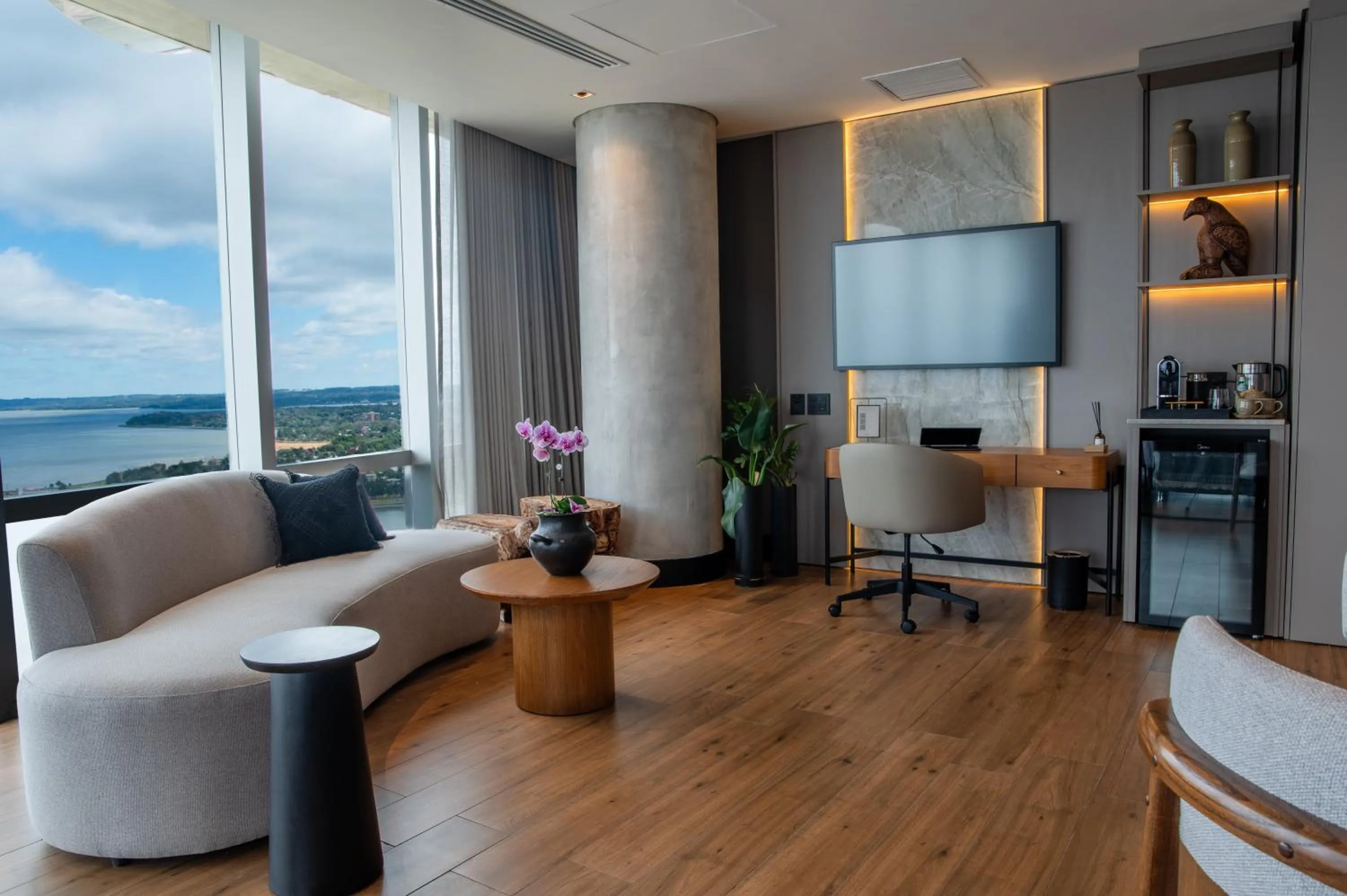 Seating area in Alula Hotel Encarnacion